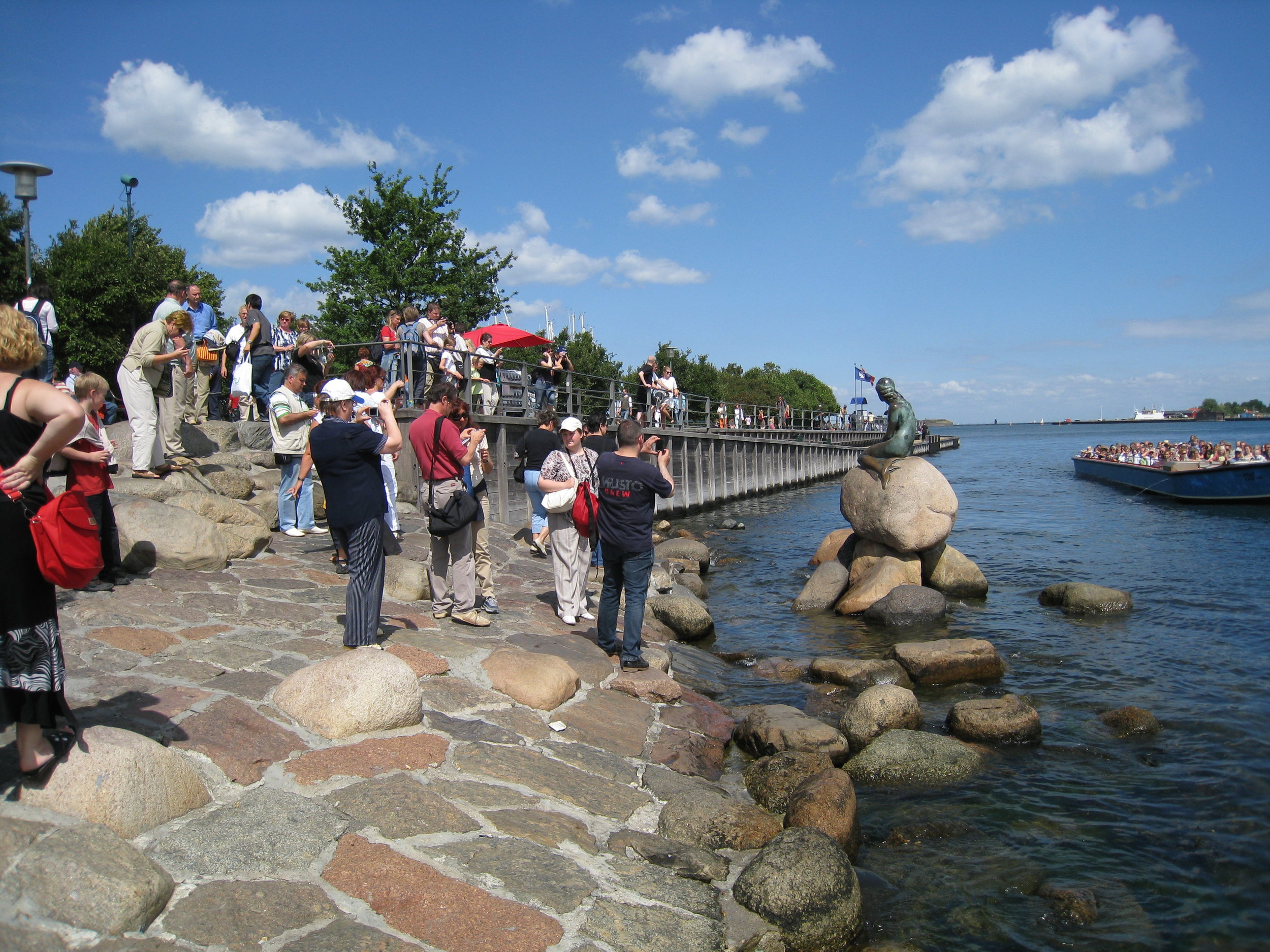  Copenhagen, the scene around the Mermaid 