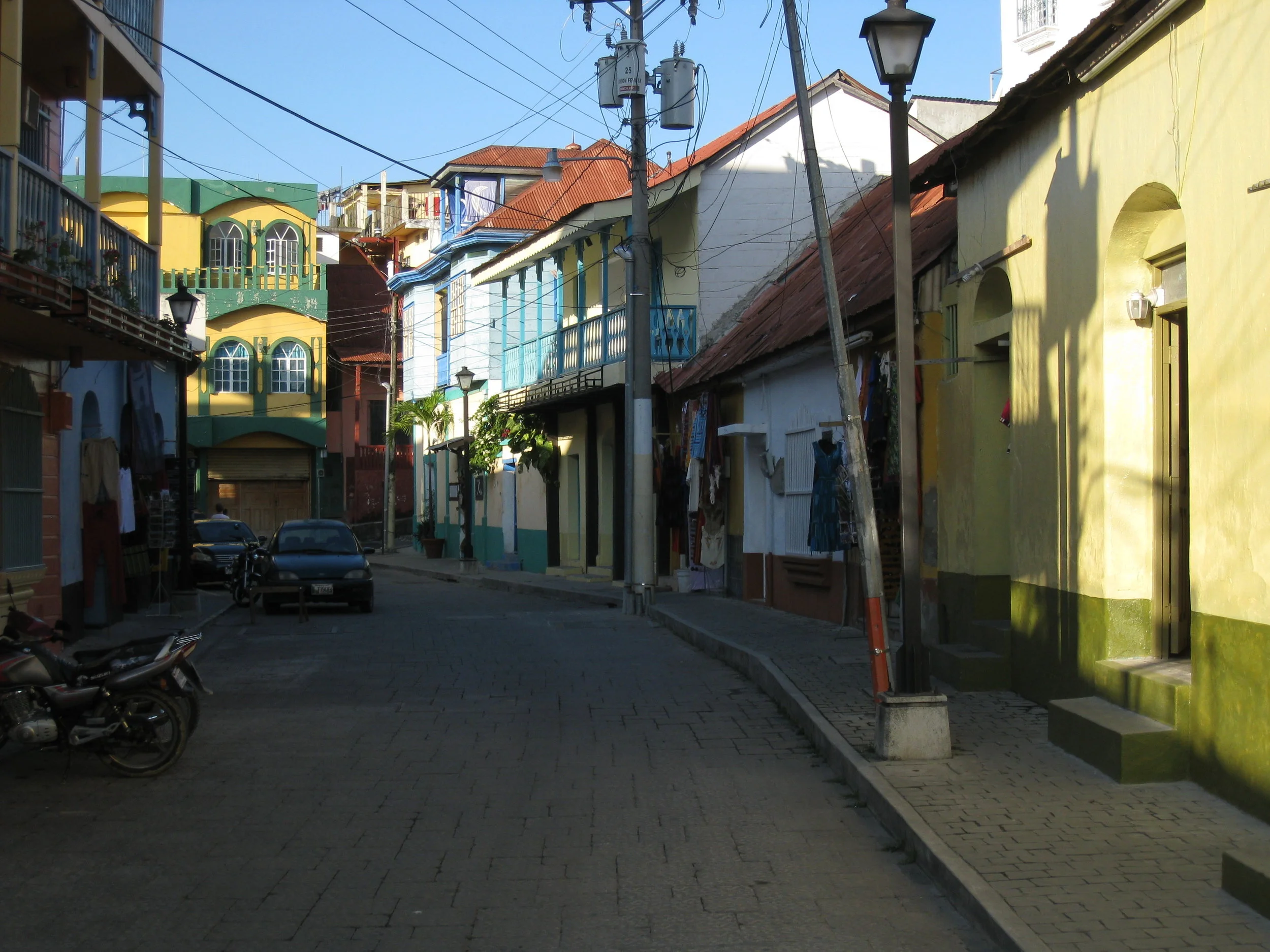  Flores 2012--Small island town in Peten--Street scene 