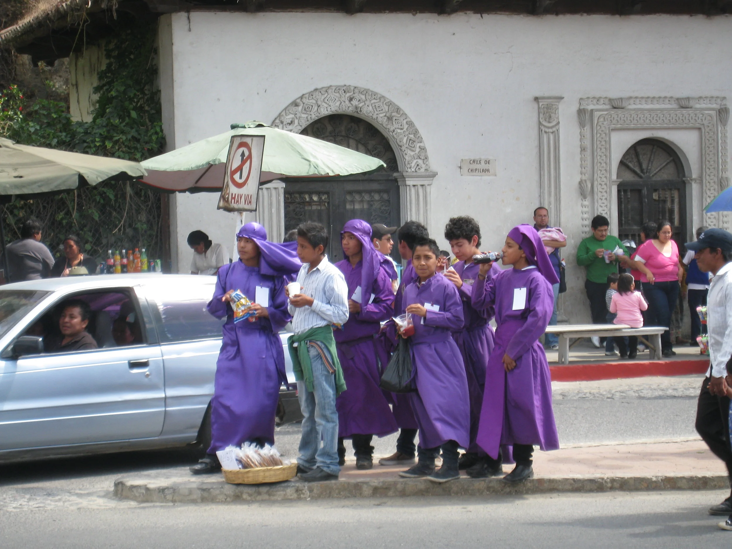  Antigua--Calle 3--These are some of the boys who will carry a float 