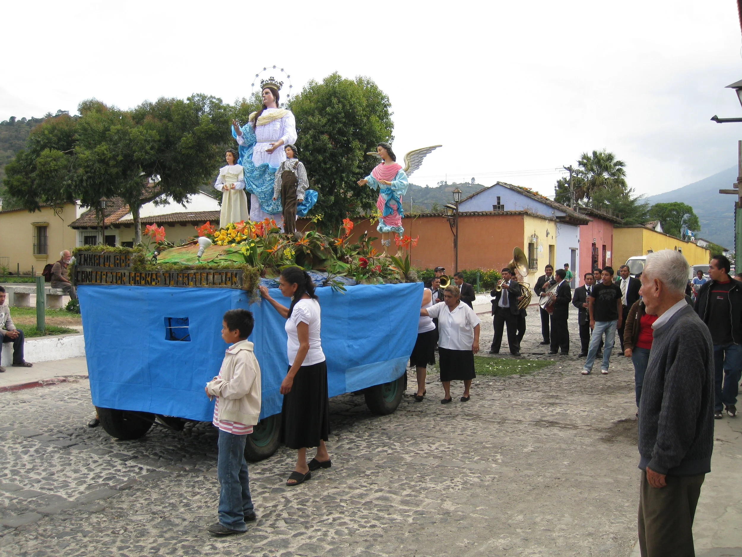  Antigua--Street decoration and float for Lent Procession. The procession rolls right over the Alfombras (Rugs) 