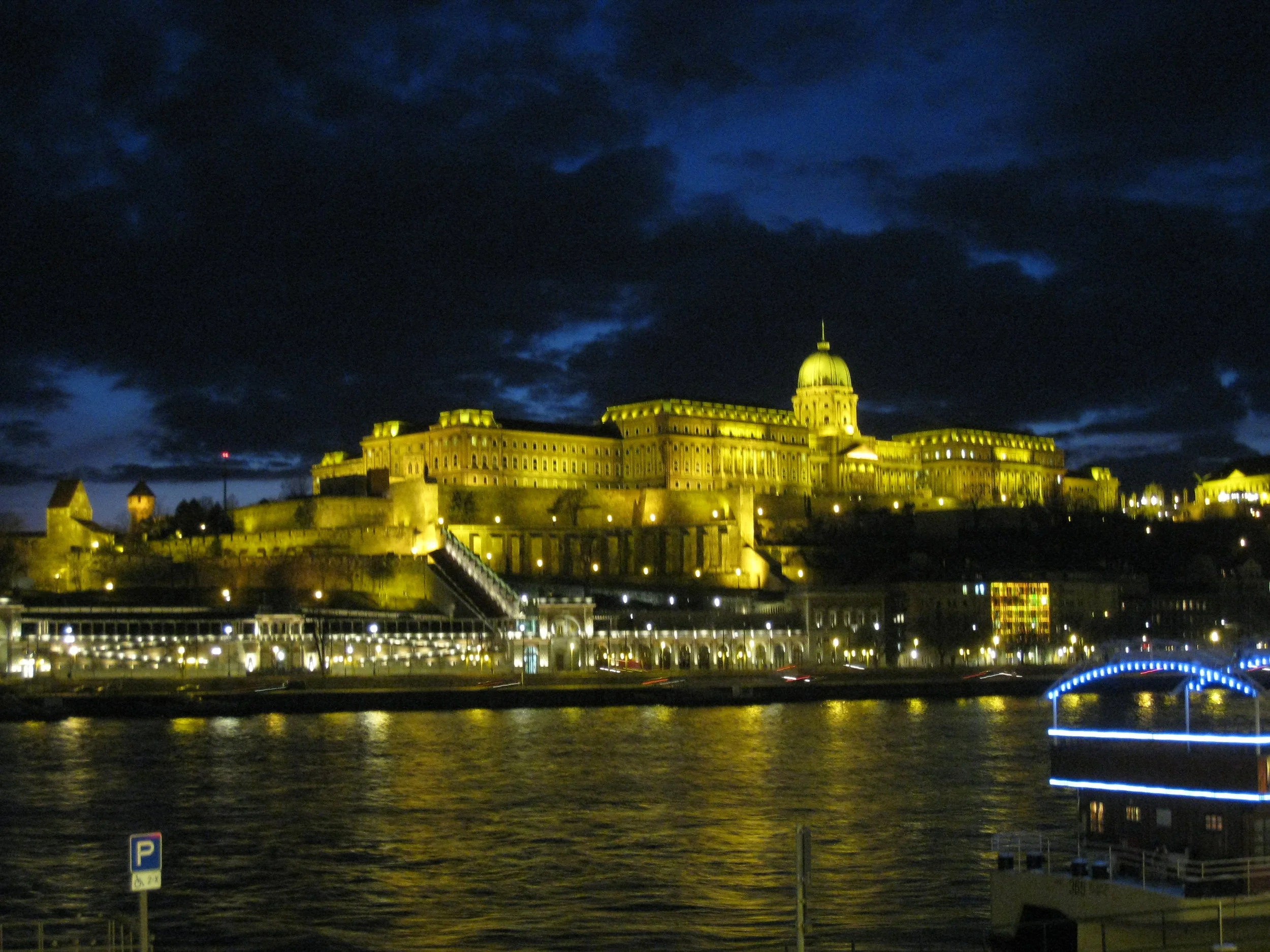 Budapest 2015--The National Art Museum on Castle Hill 