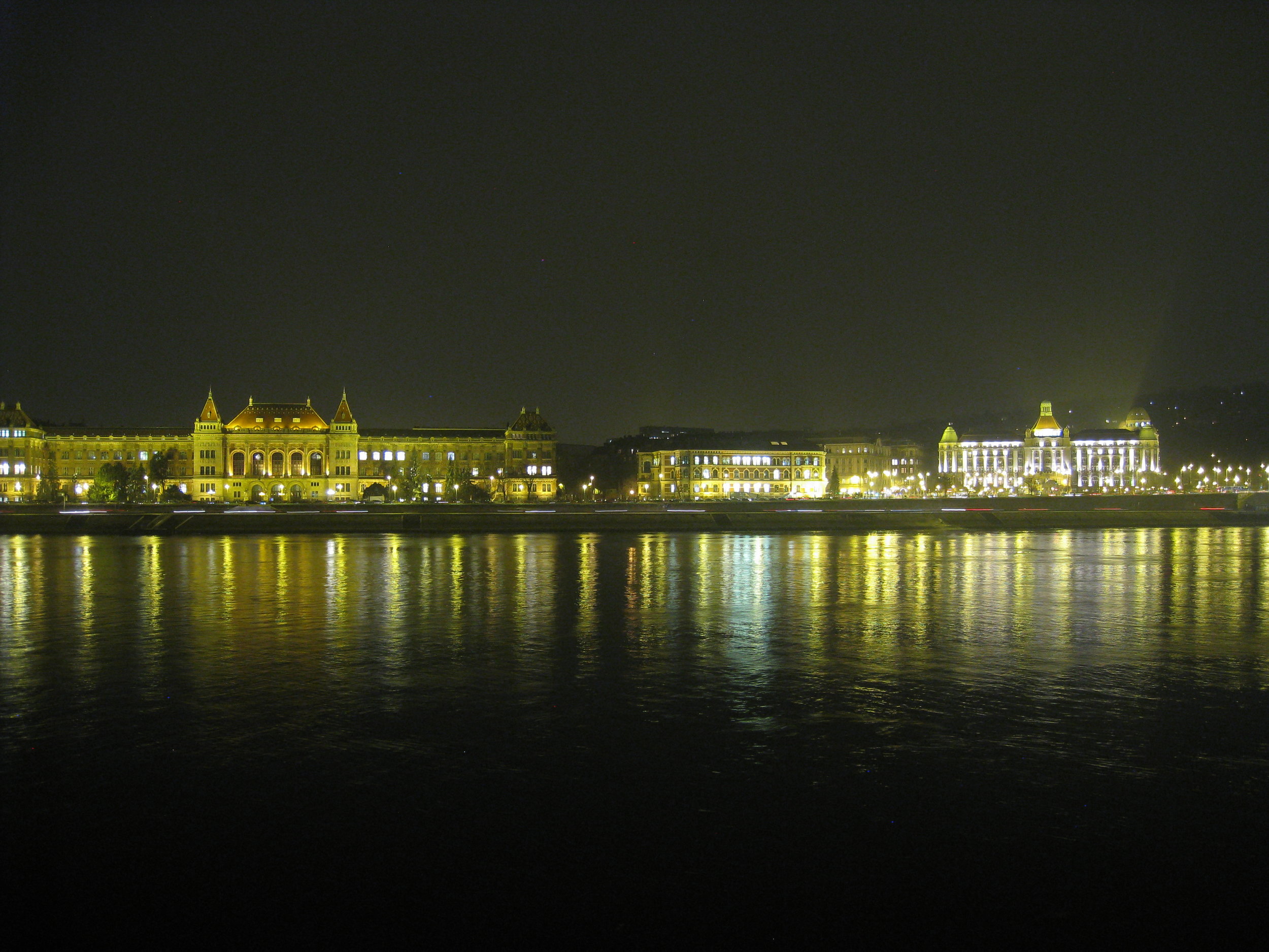  Budapest--Liberty Bridge, with Hotel Gellart and government building 