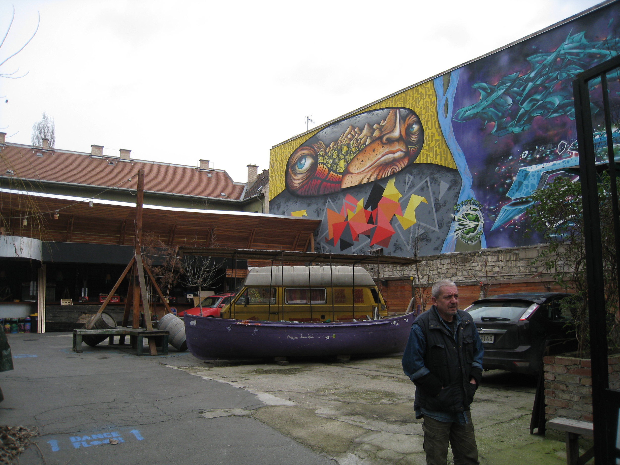  Budapest--Jewish Quarter--Ruin Pub 