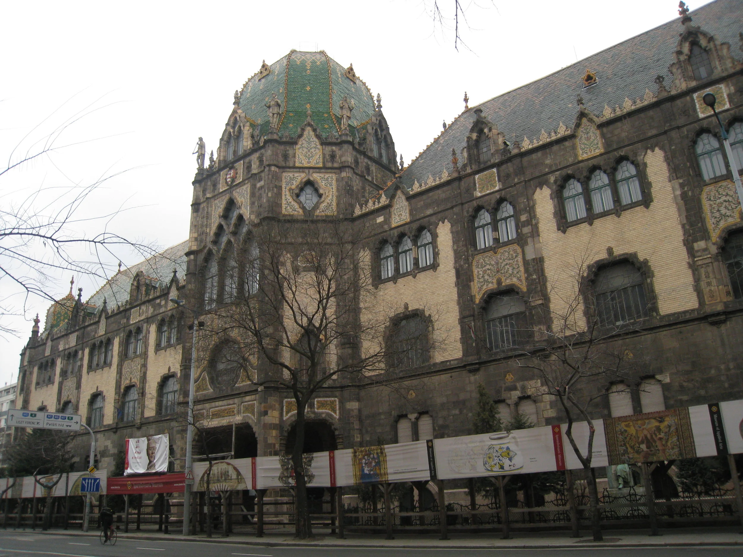  Budapest--Museum of Applied Arts--Lechner Building 