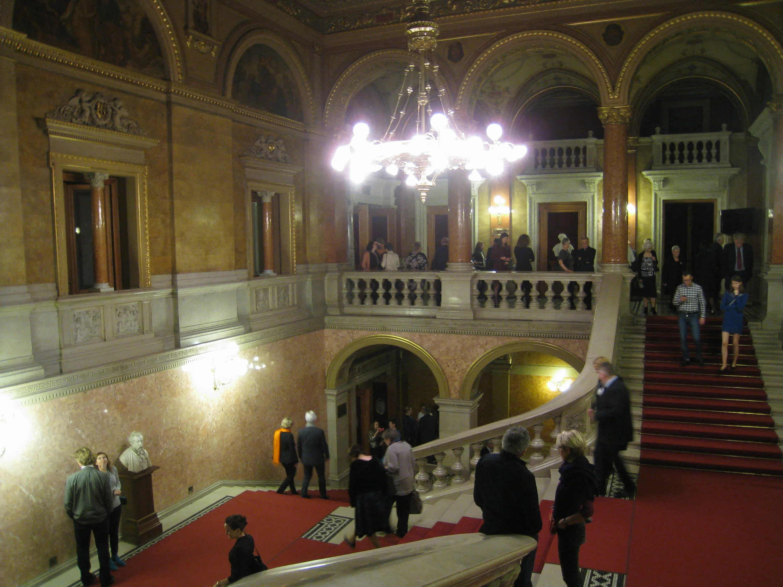  Budapest--Opera House--The main staircase 