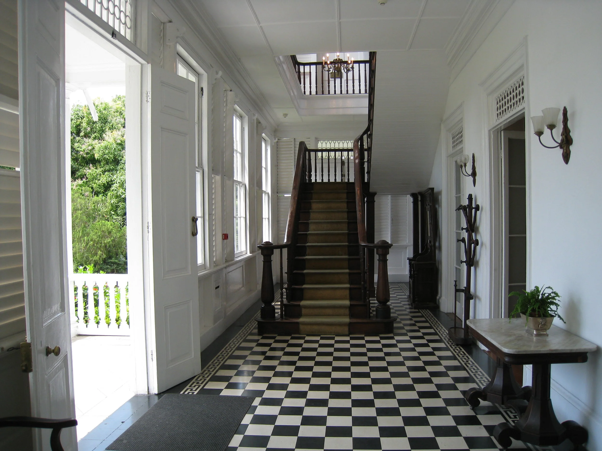  Kingston--Devon House 