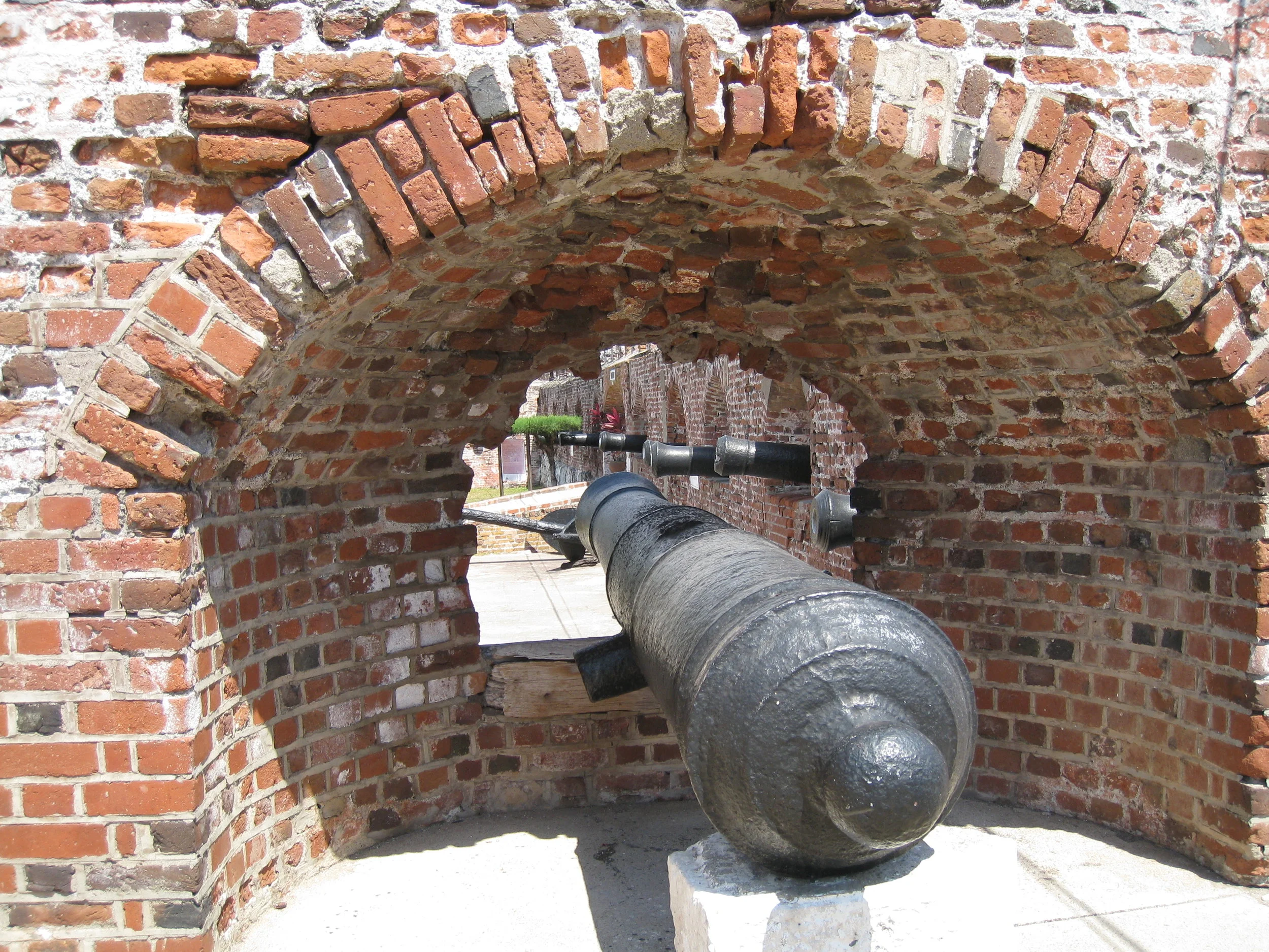  Kingston--Port Royal fort 