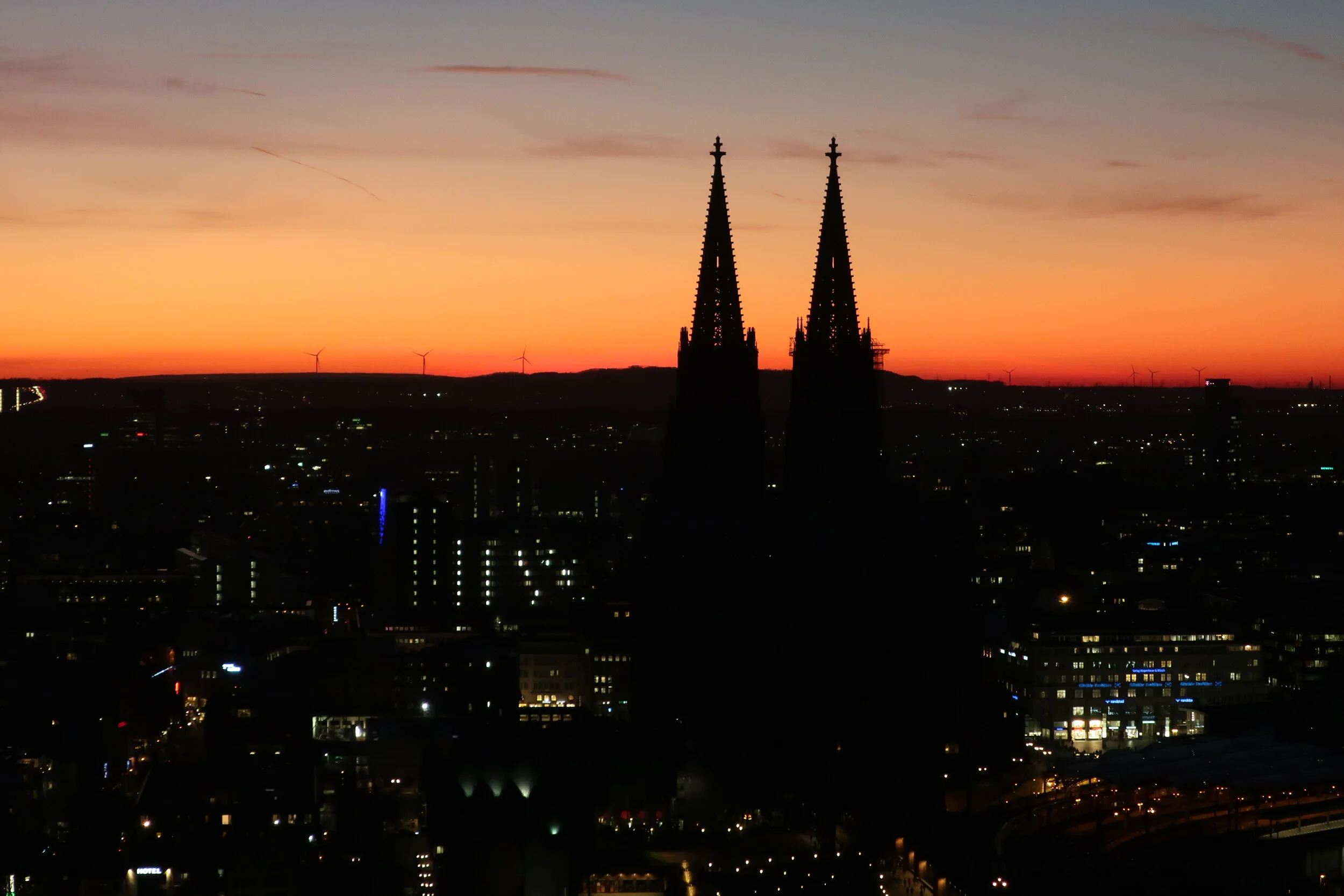  Cologne--Winter 2019--Dom at sunset 