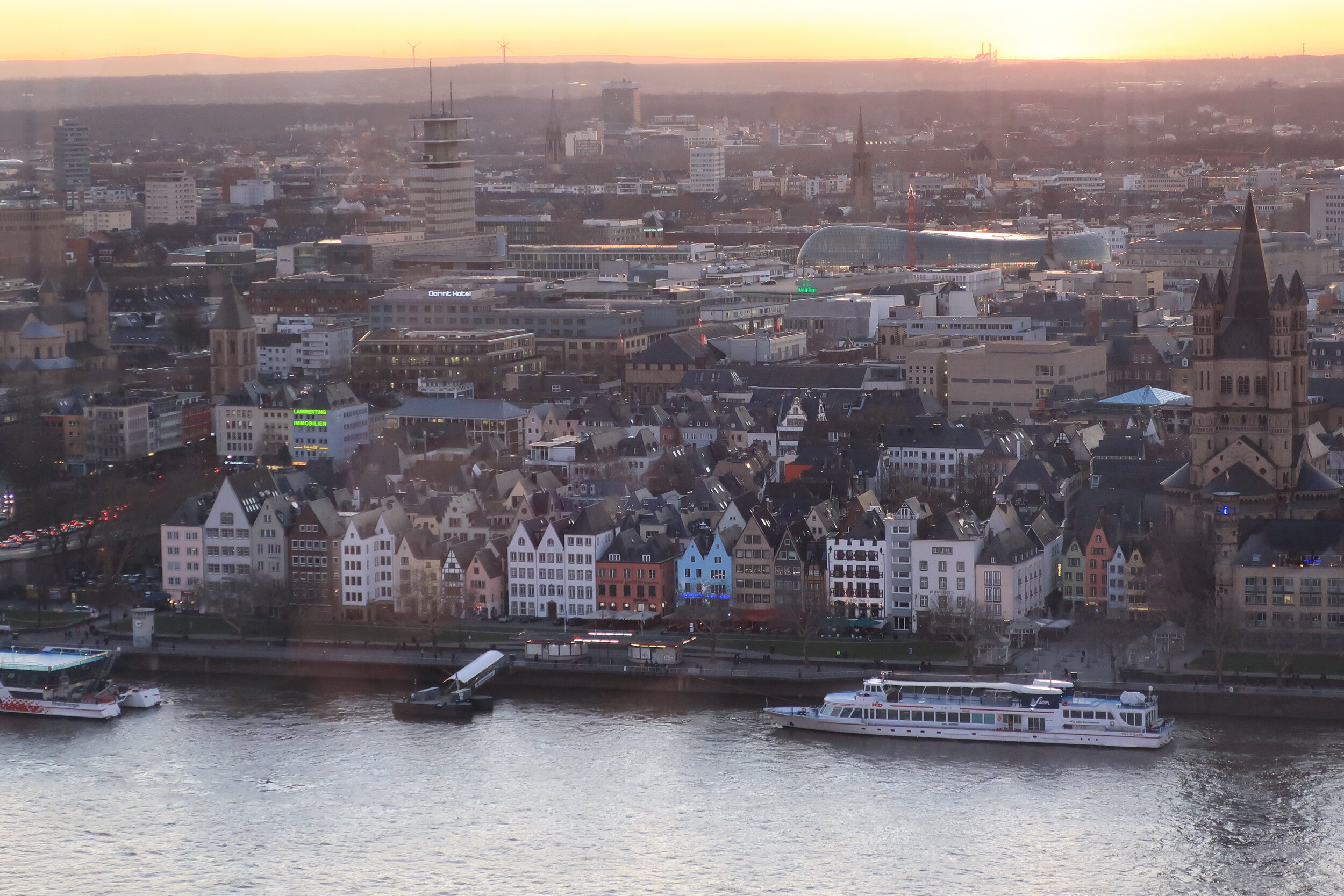  Cologne--Winter 2019--Old town on the Rhine 