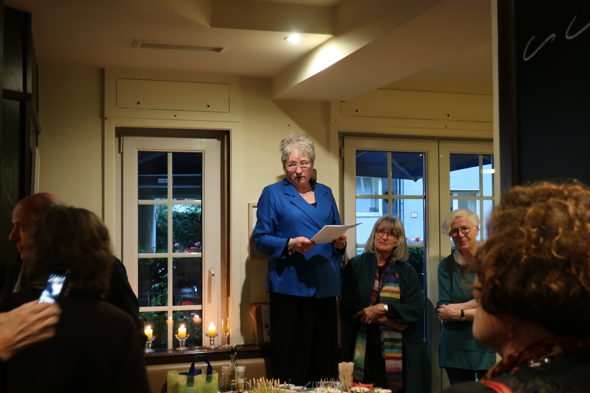  Cologne 2019--Renate Schneider's 70th Birthday at Blumenthaler Pub--Renate giving a speech 