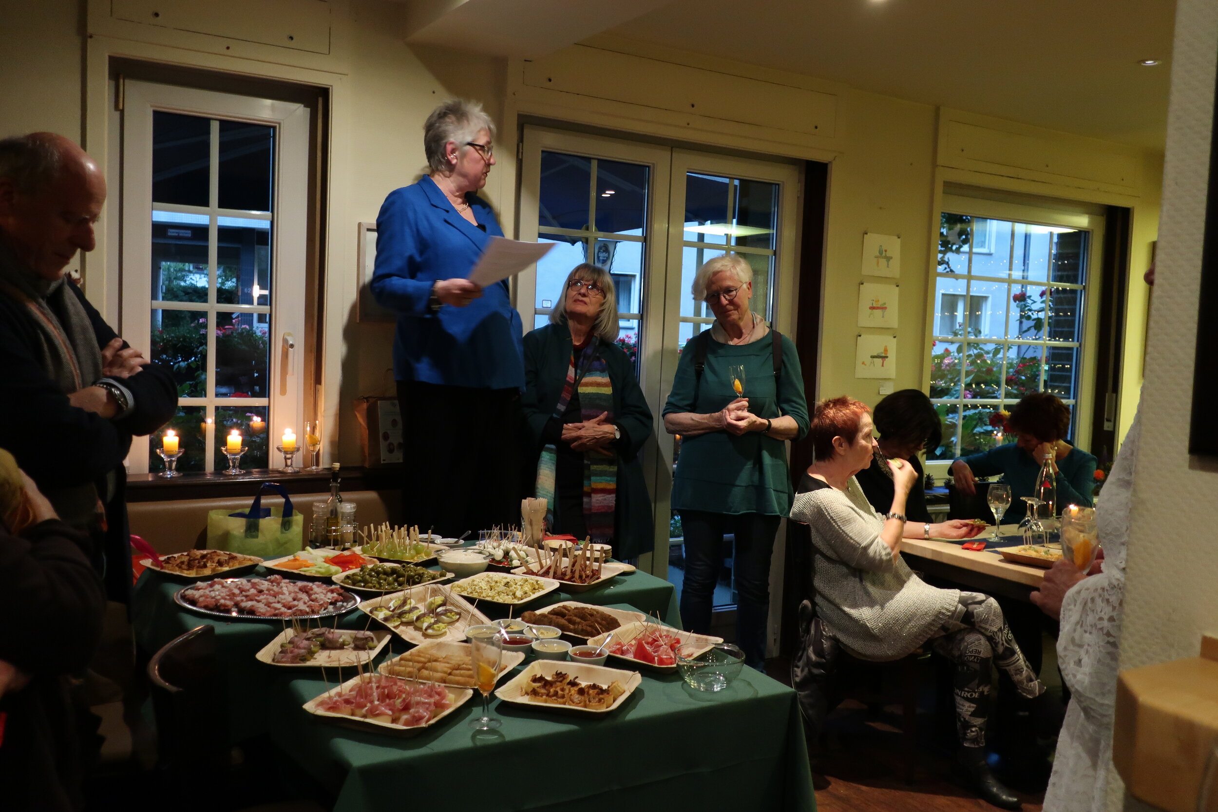  Cologne 2019--Renate Schneider's 70th Birthday at Blumenthaler Pub--Renate giving a speech(Note the food) 