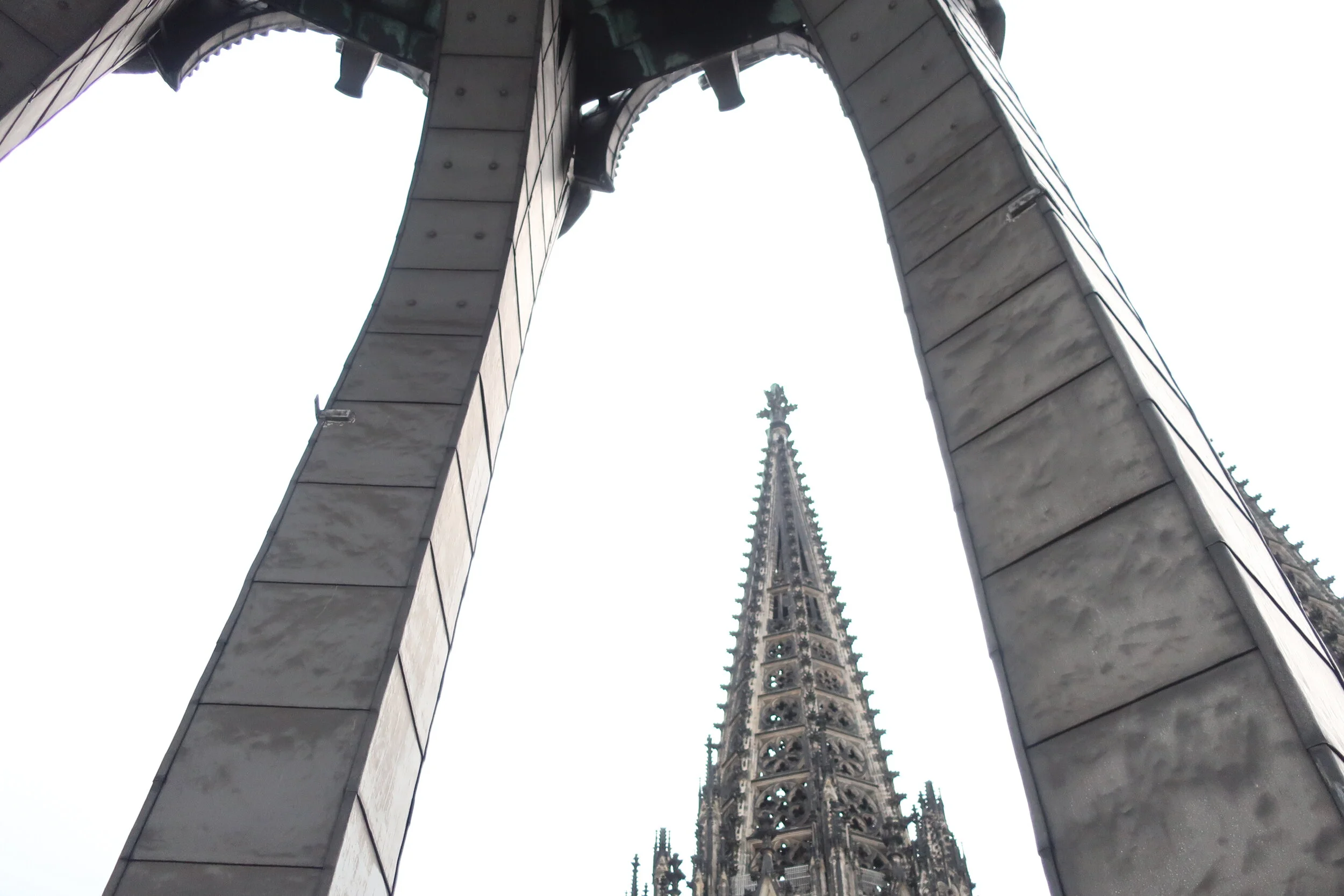 ologne 2019--Cologne Cathedral insider's tour of the high reaches of the Cathedral--View from the modern steeple at the old steeples 