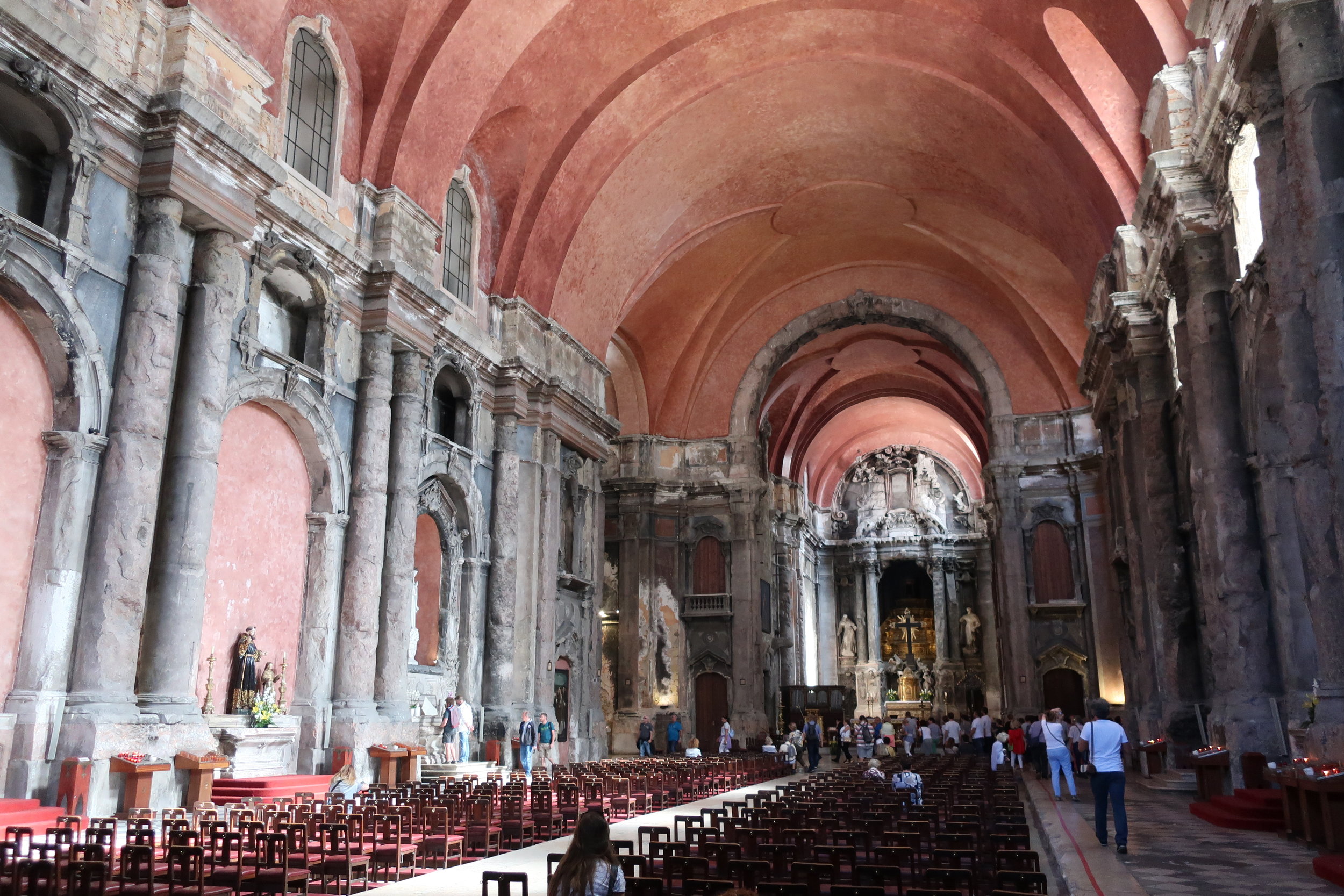  Lisbon 2019--Santo Domingo Church left with scars from the 1755 earthquake 