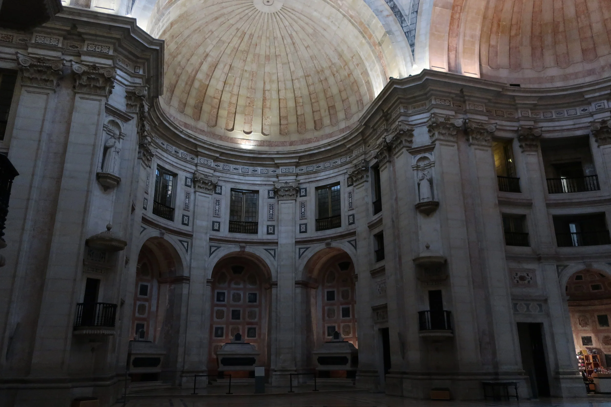  Lisbon 2019--Panteon interior 