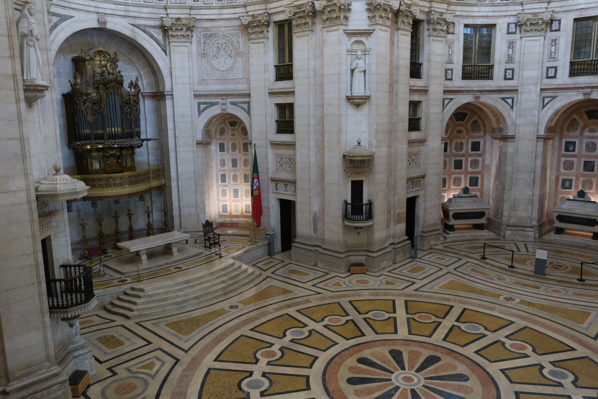  Lisbon 2019--Panteon interior 