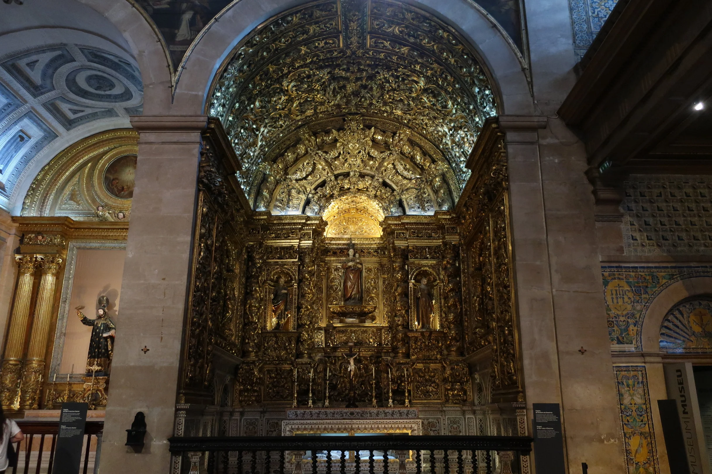  Lisbon 2019--Sao Roque church--Side chapel (Very Baroque) 