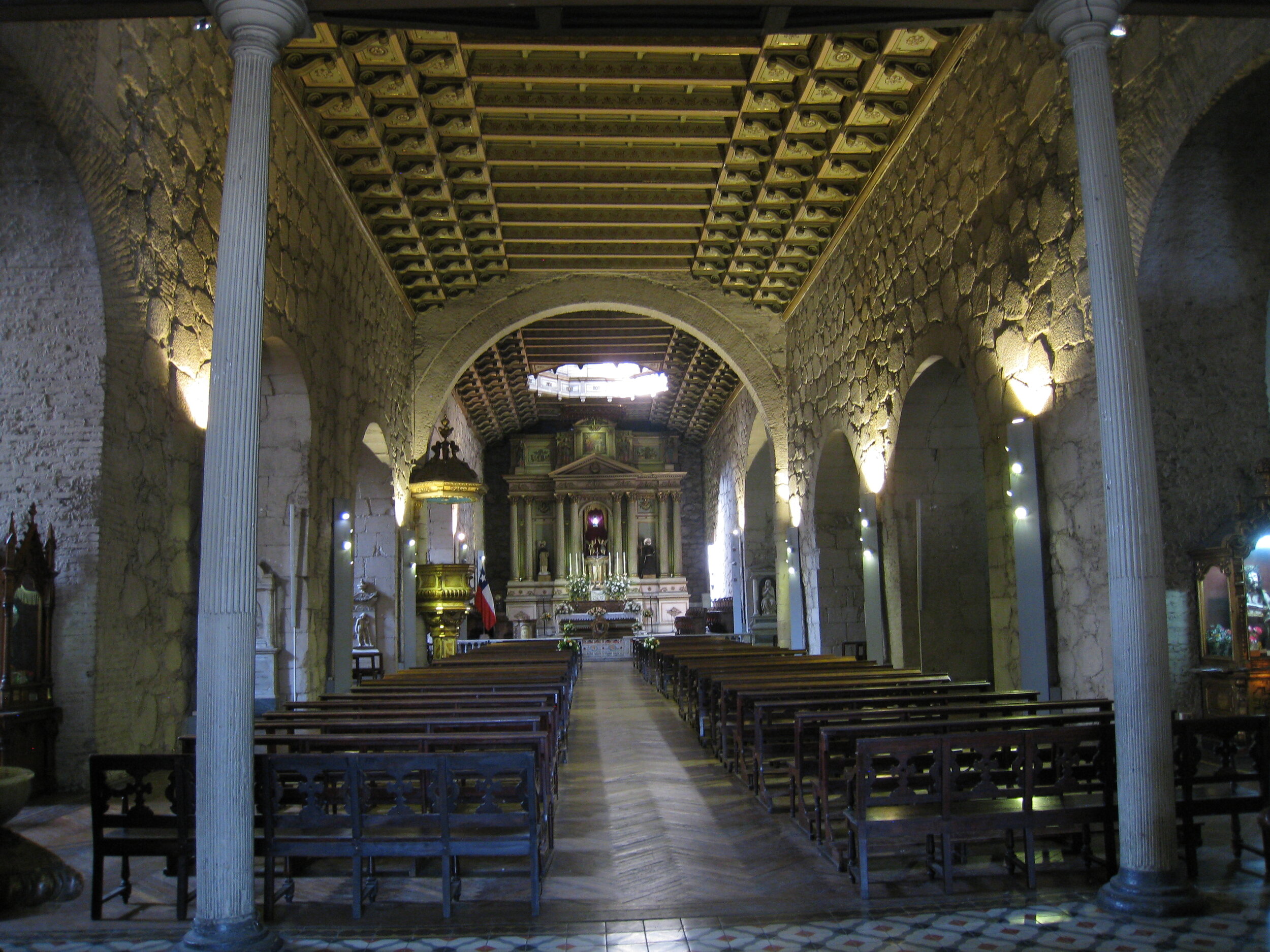  Santiago-- Iglesia San Francisco (interior) 