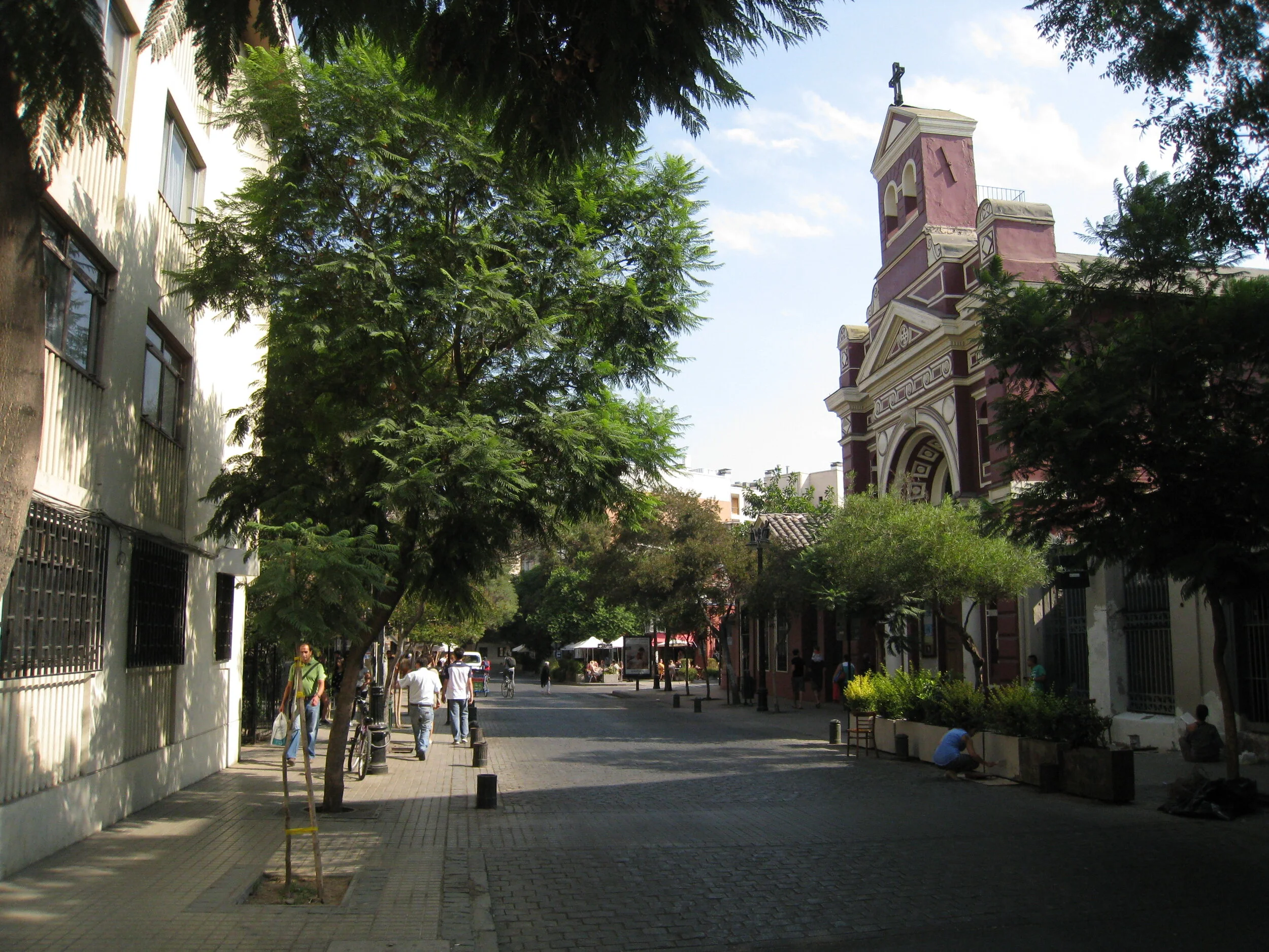  Santiago-- Lastarria in front of the church 