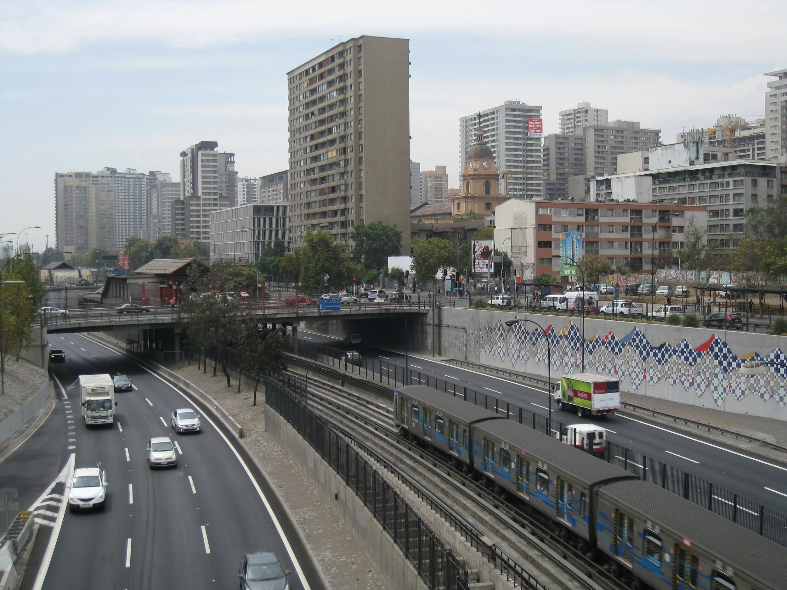  Santiago--View from Huerfanos walking bridge over north-south freeway and metro tracks   
