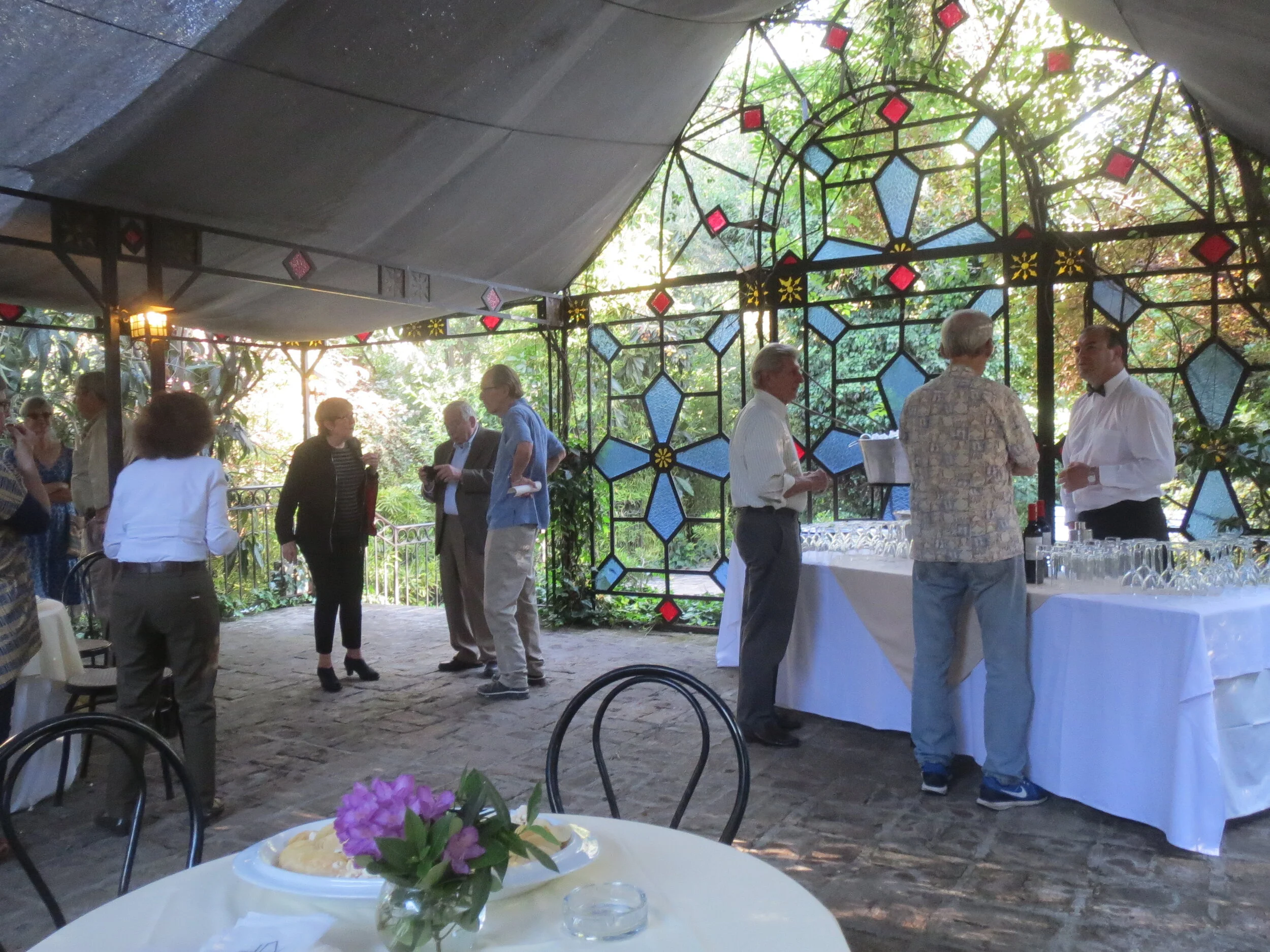 Chile - Santiago: Hotel Acacias de Viticura, Peace Corps Chile Group 23 Reunion; cocktail party, Susan Keenan, Catherine Pettinari, Steve Wilhelmi, Donald Cunningham, Karl Kindel, Robert  Howe 