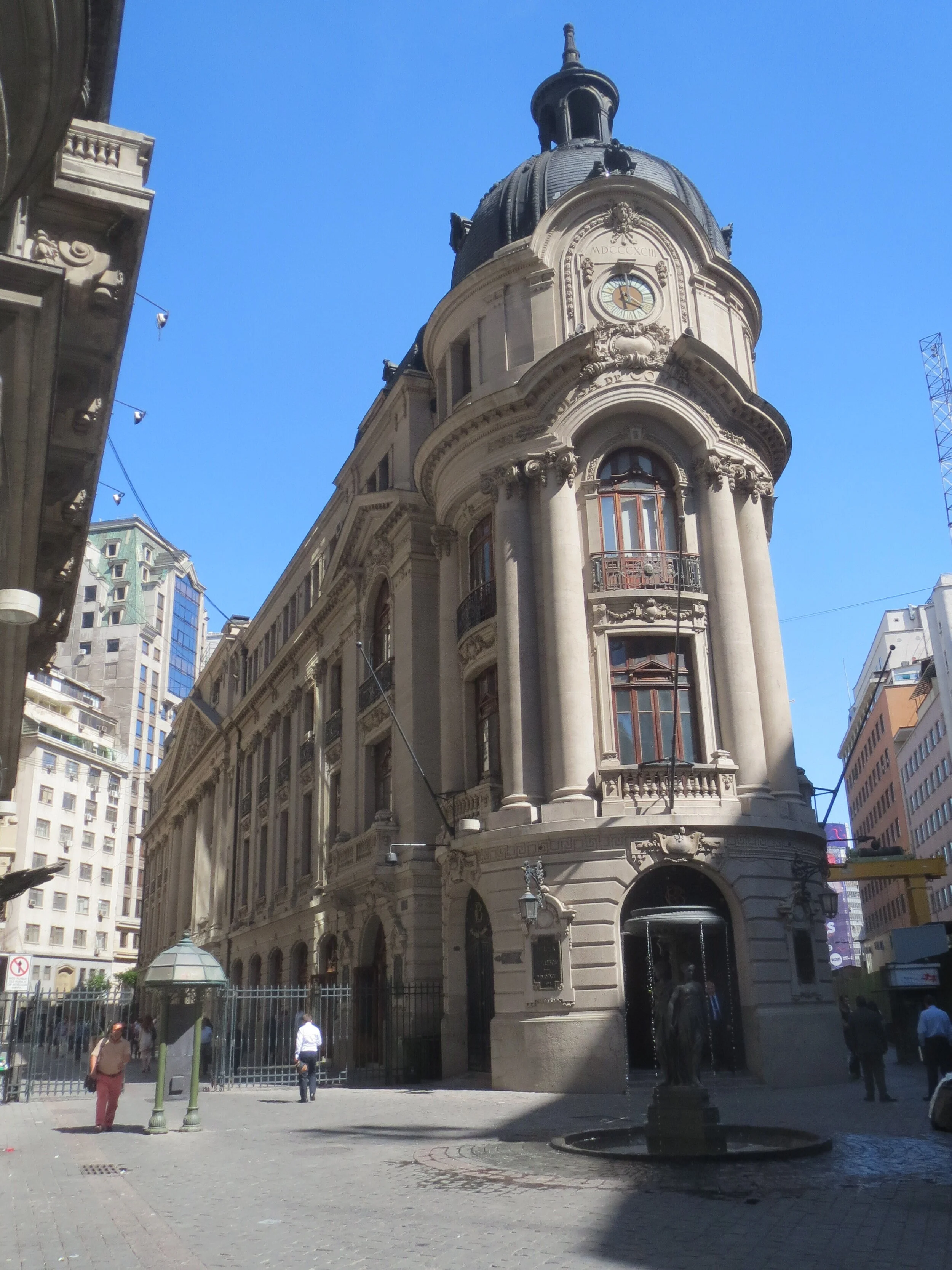  Santiago--The Borse of Santiago 