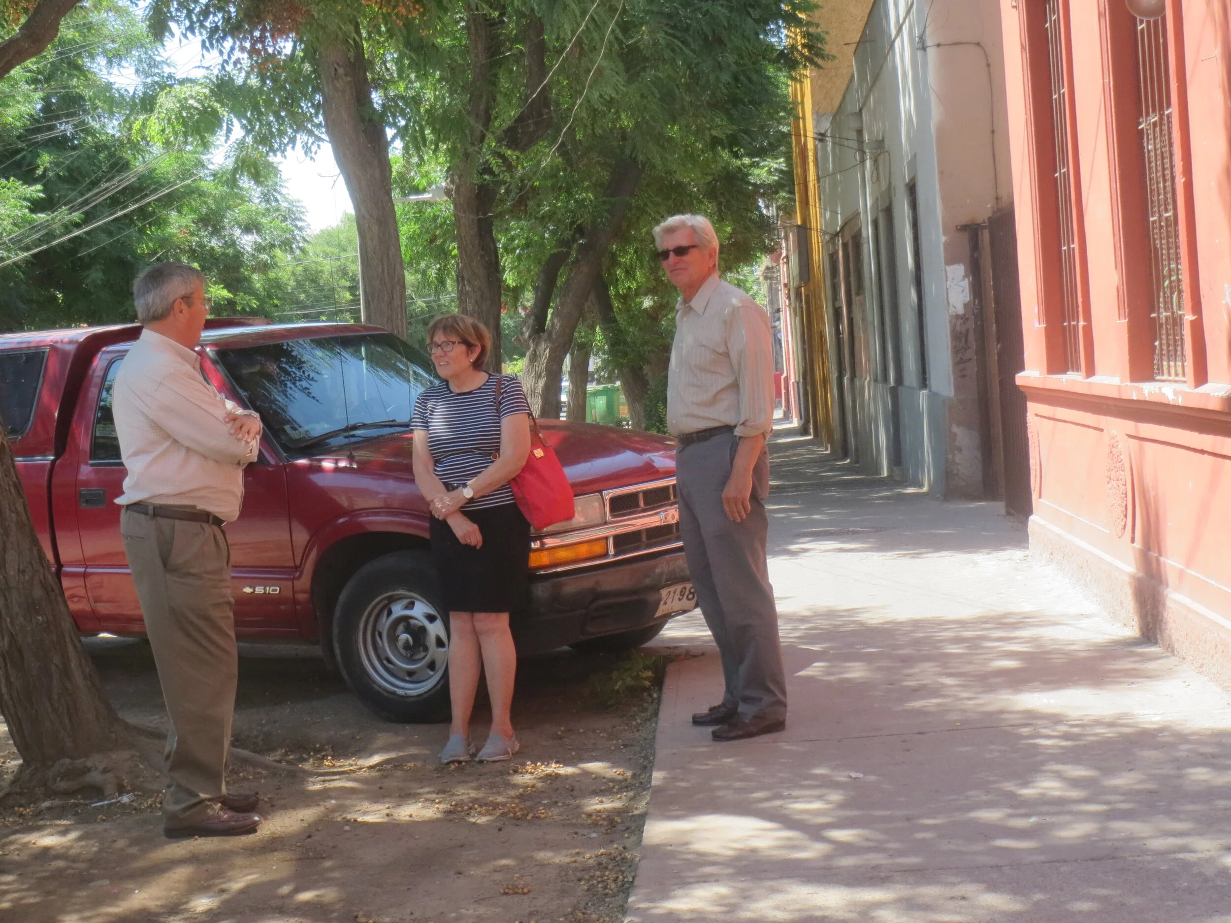  Santiago--Calle Herrera 1263--Roger King's apartment, Roger King, Cathy Pettinari and Karl Kindel 