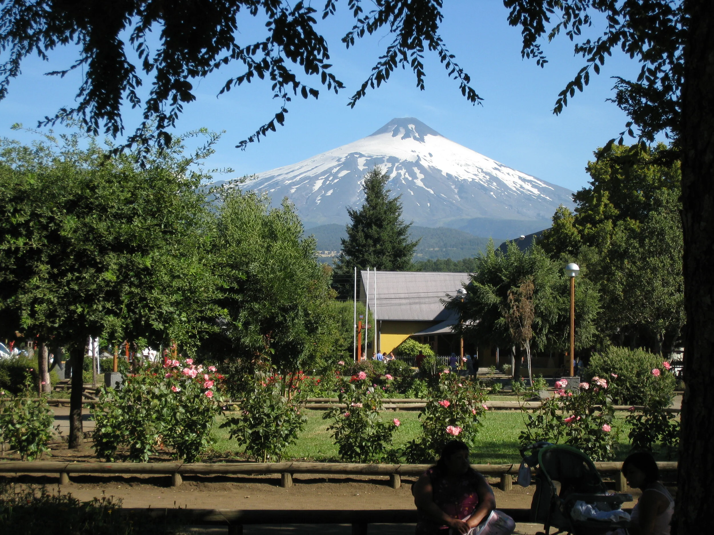  Pucon--Plaza--Volcan Villarrica 