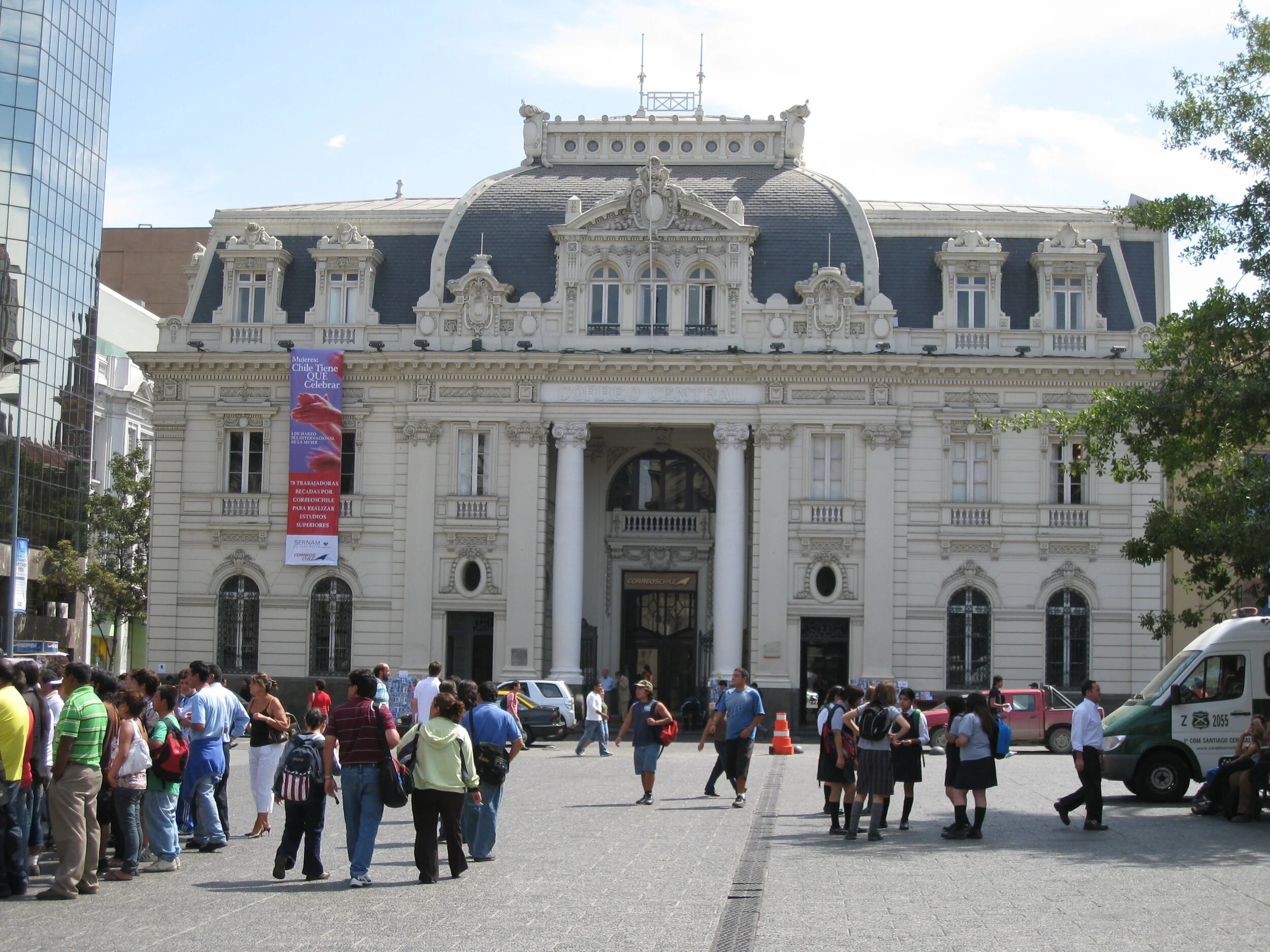  Correo on Plaza de Armas 