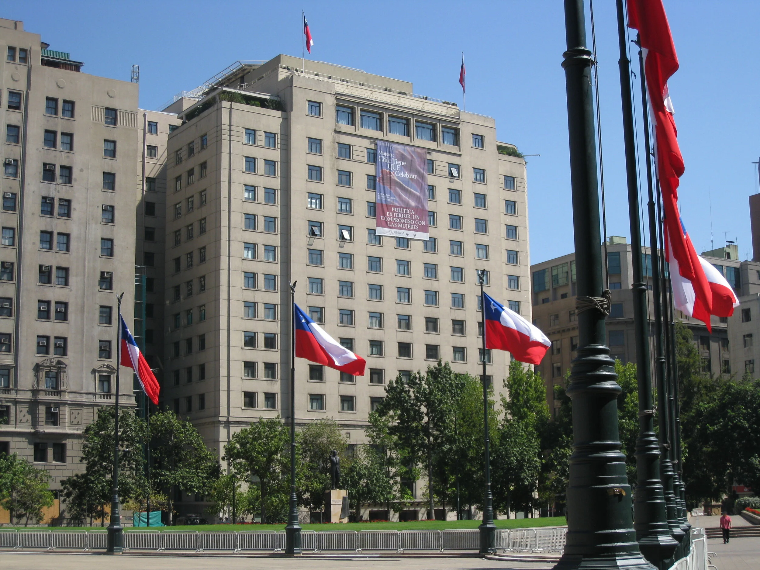  The former Carrera Hotel, now the Ministerio de Relaciones Exteriores, on Plaza Constitution 