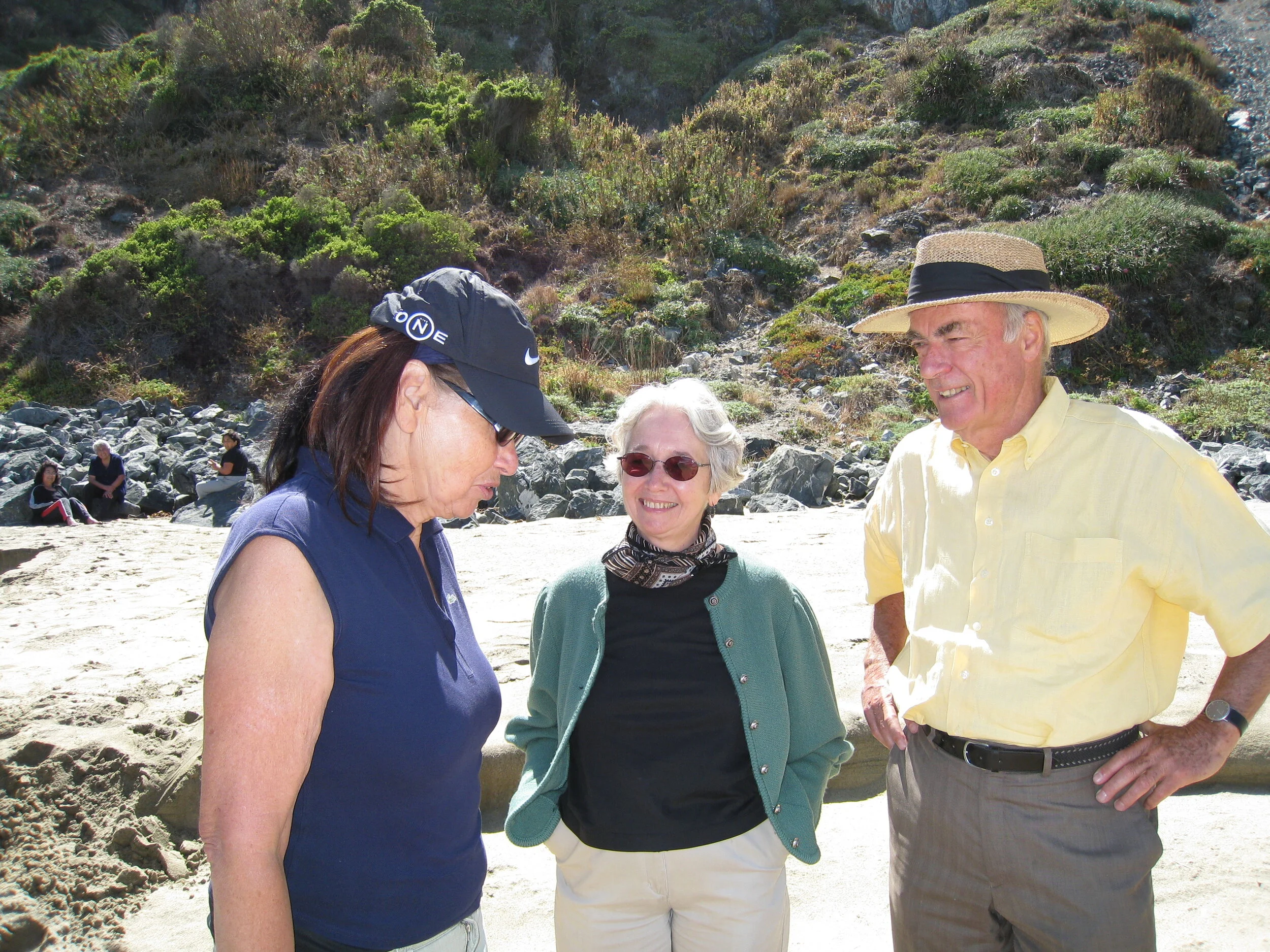  Inge Roesch, Carrol and Guenter Roesch on the beach in Quintay, near Valparaiso 