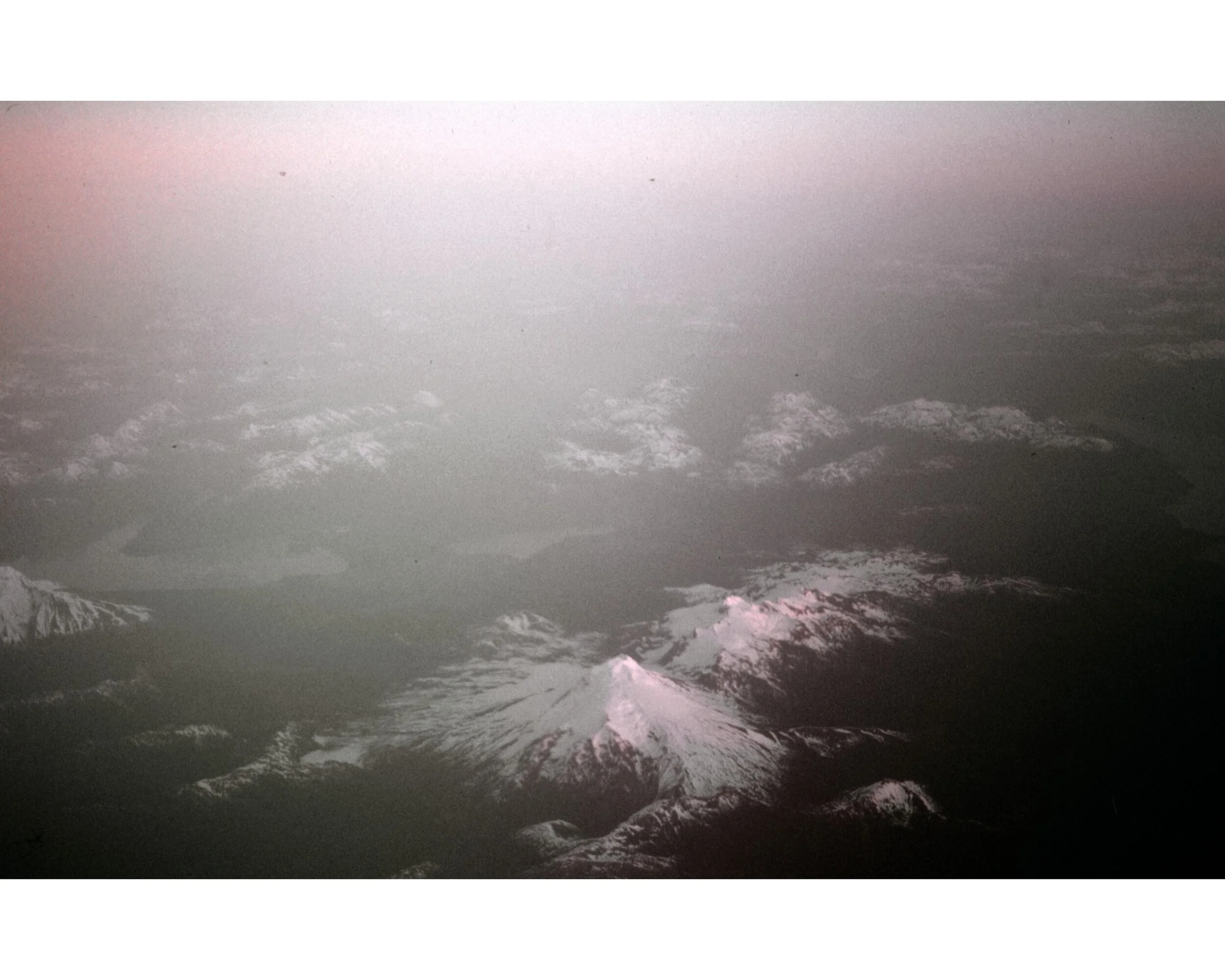  Noviembre 1990	Vuelo Santiago a Punta Arenas—Montanas 