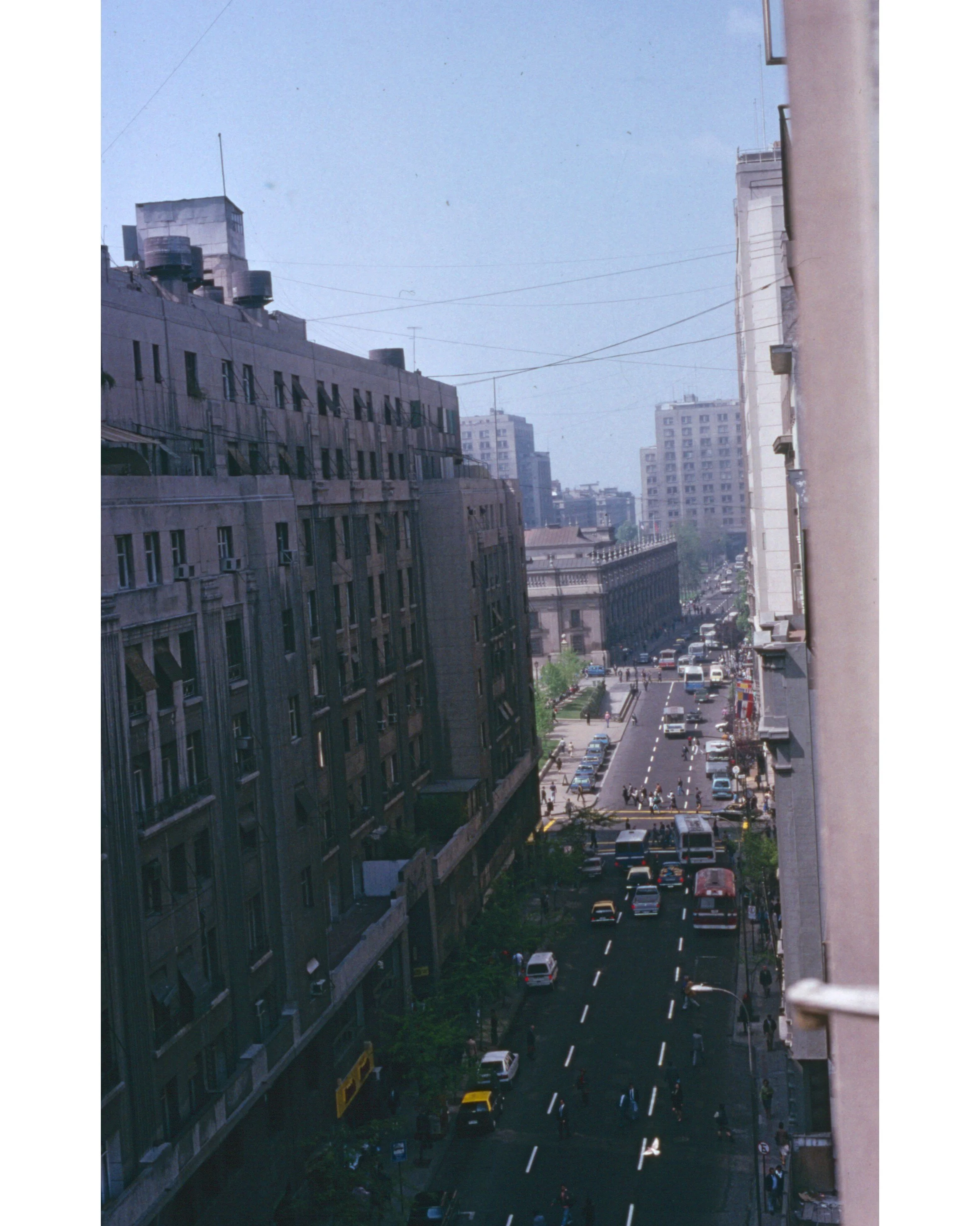  Noviembre 1990	Santiago—Desde Hotel Panamerican hacia La Moneda  