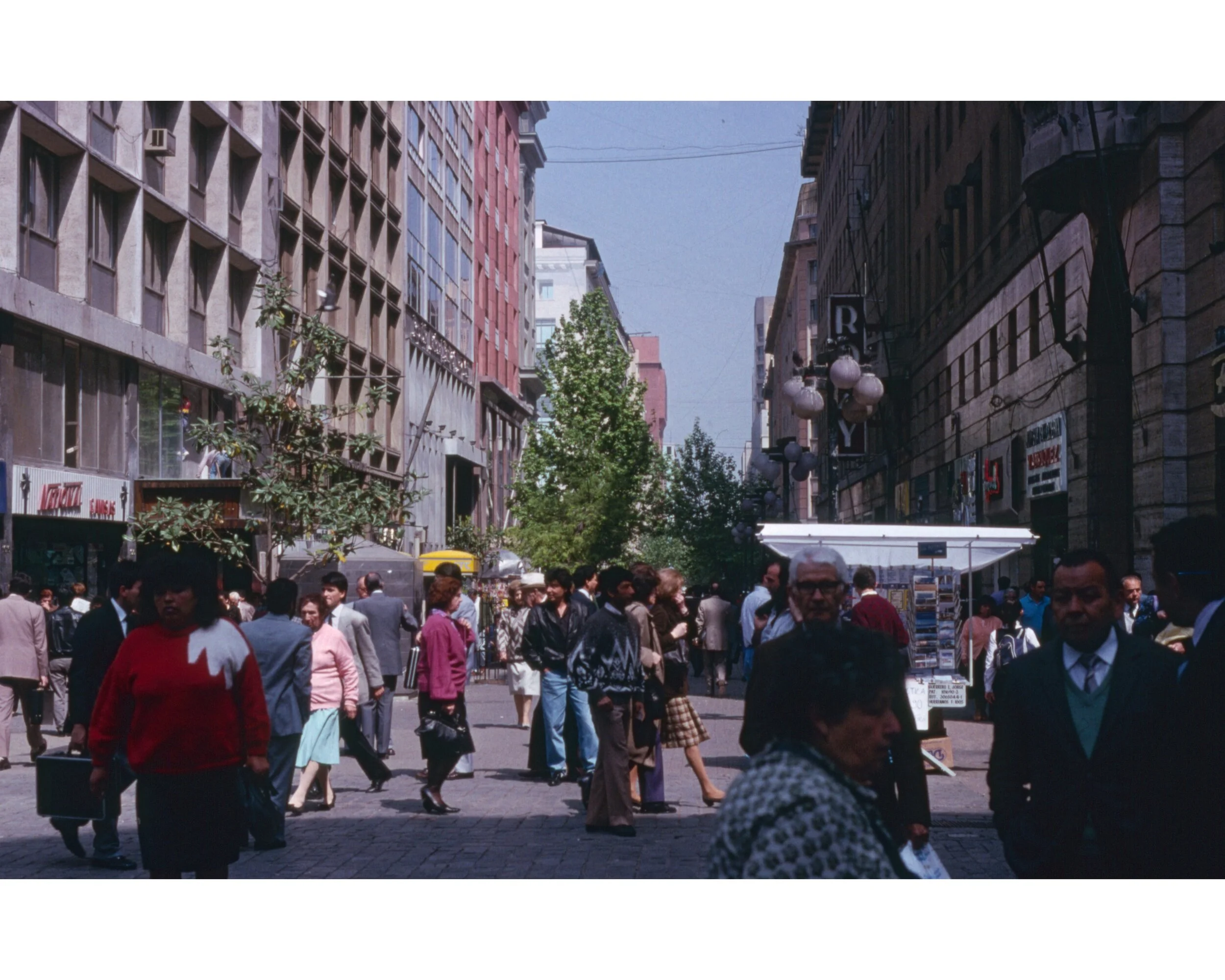  Noviembre 1990	Santiago—Huerfanos 