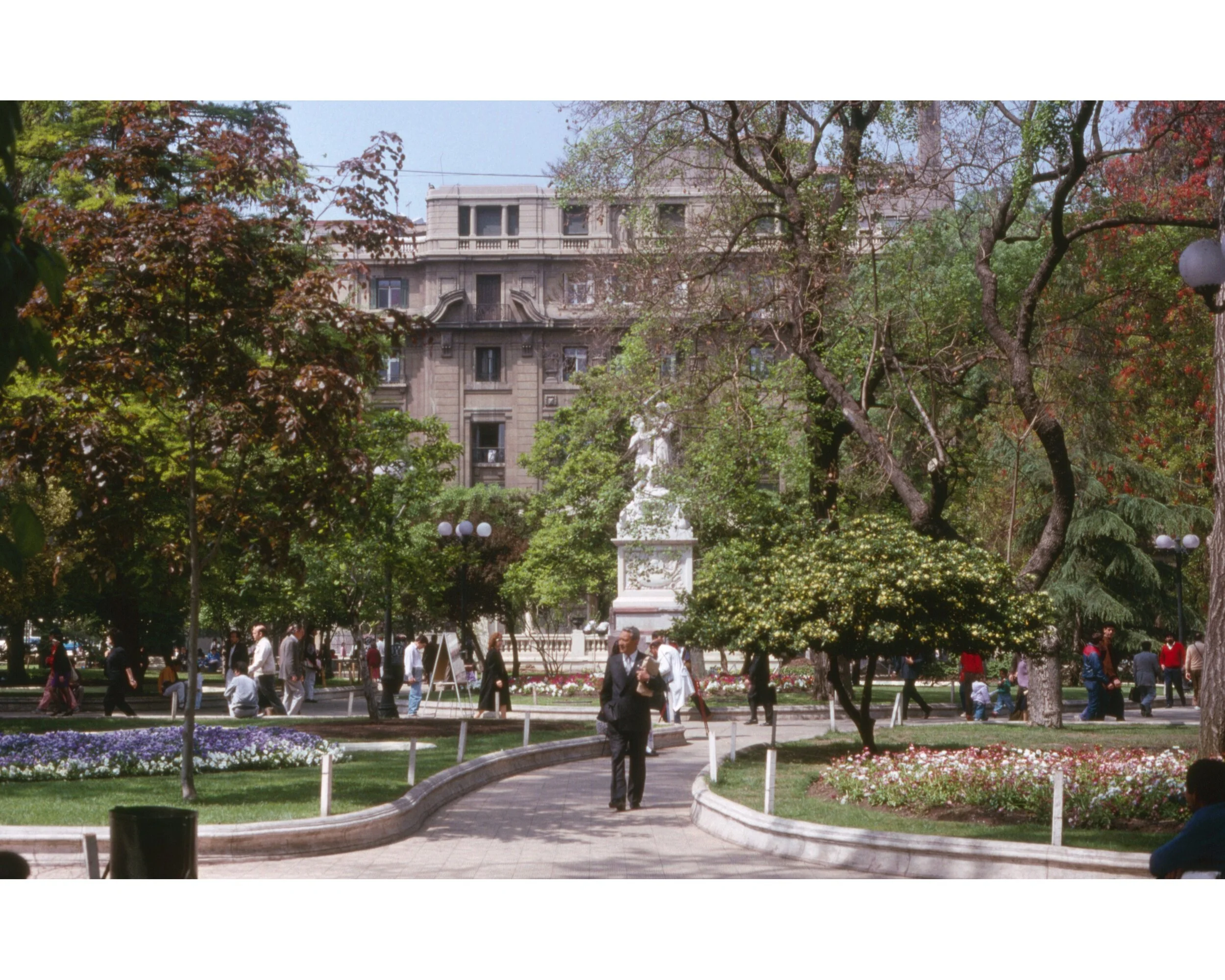  Noviembre 1990	Santiago--Plaza de Armas  