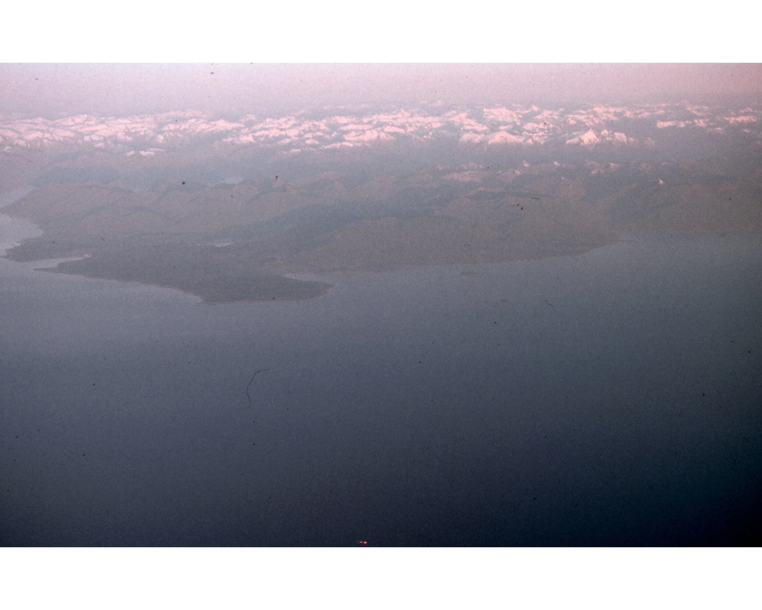  Noviembre 1990	Vuelo Santiago a Punta Arenas—Montanas  
