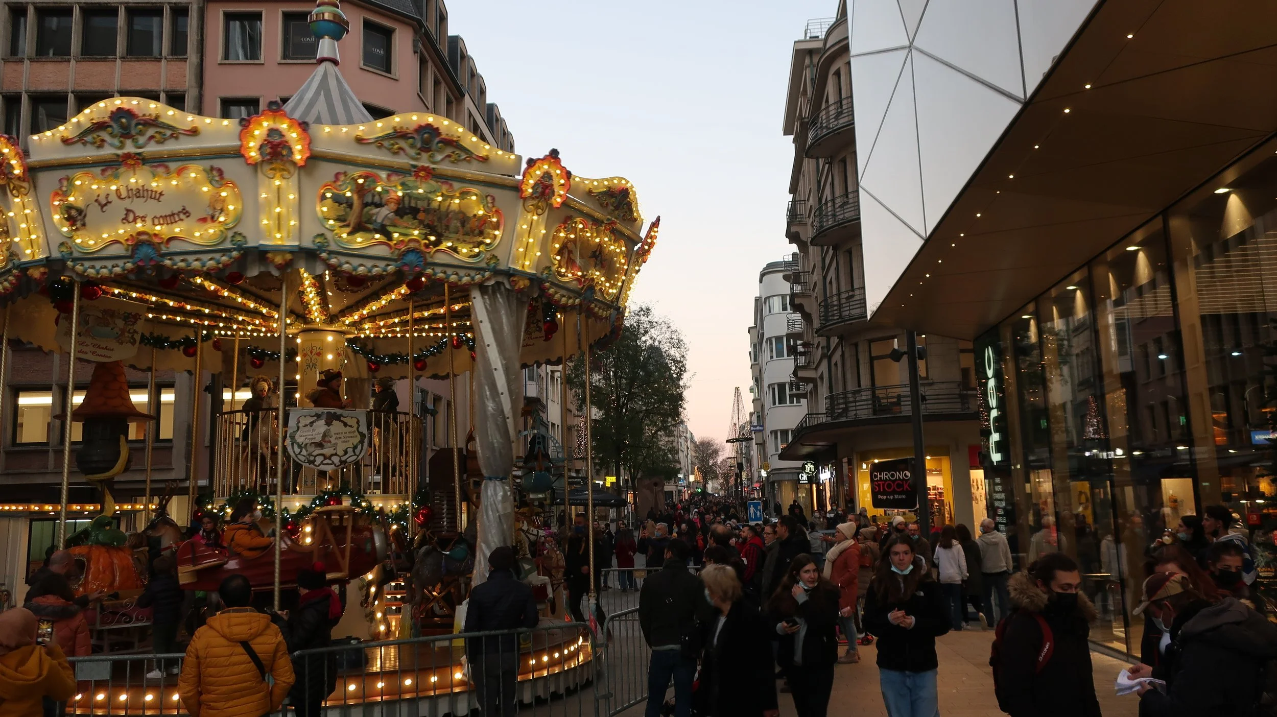  Luxembourg 2021--The entrance to Grand Rue, near our apartment, with the Carousel 
