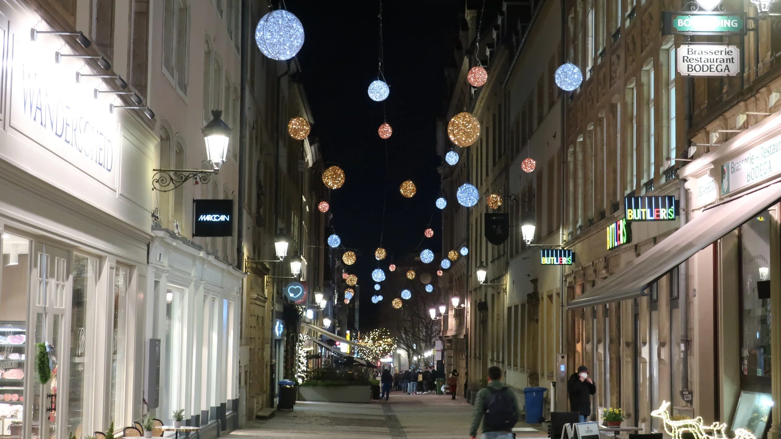  Luxembourg 2021--Rue du Cure holiday lighting  