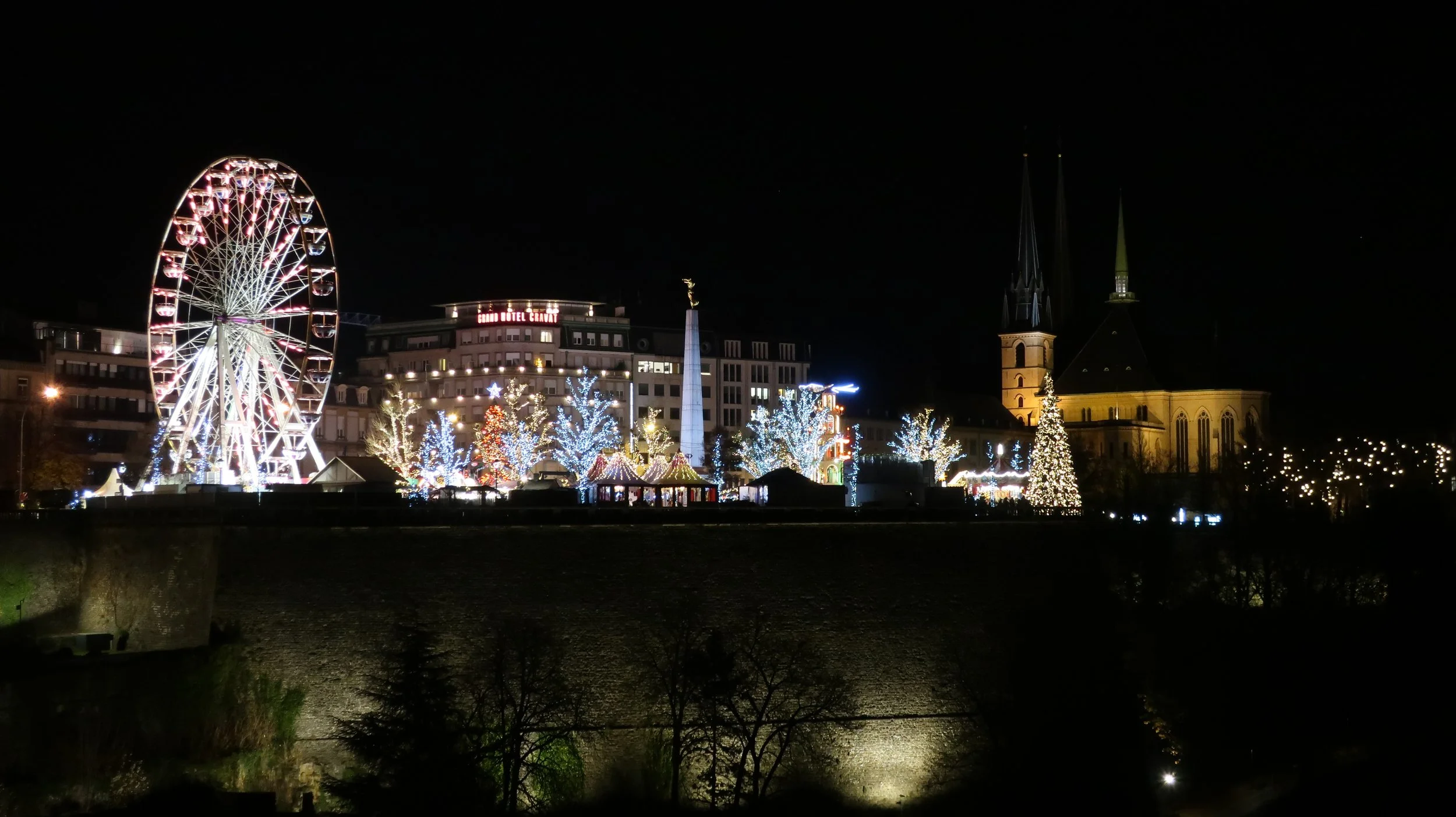  Luxembourg 2021--Place Gelle Fra (Constitution) holiday lighting and Wantermaart from across the Petrusse Valley 