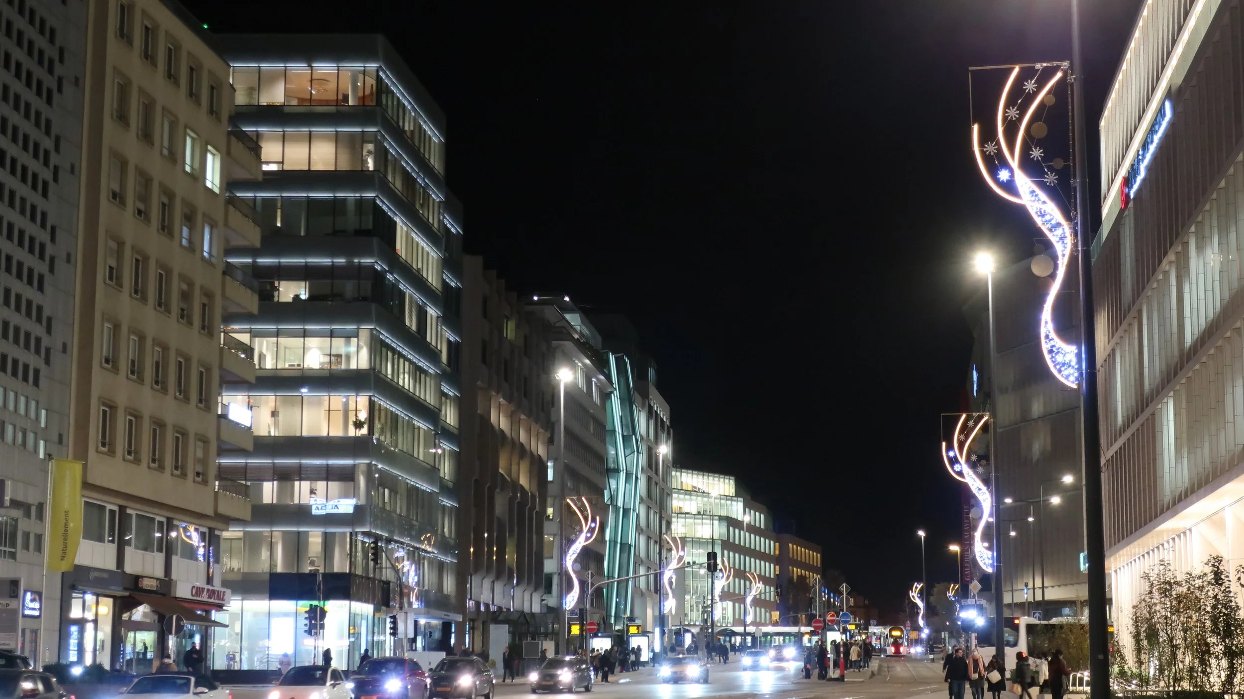  Luxembourg 2021--Rue Royal Holiday Lighting 