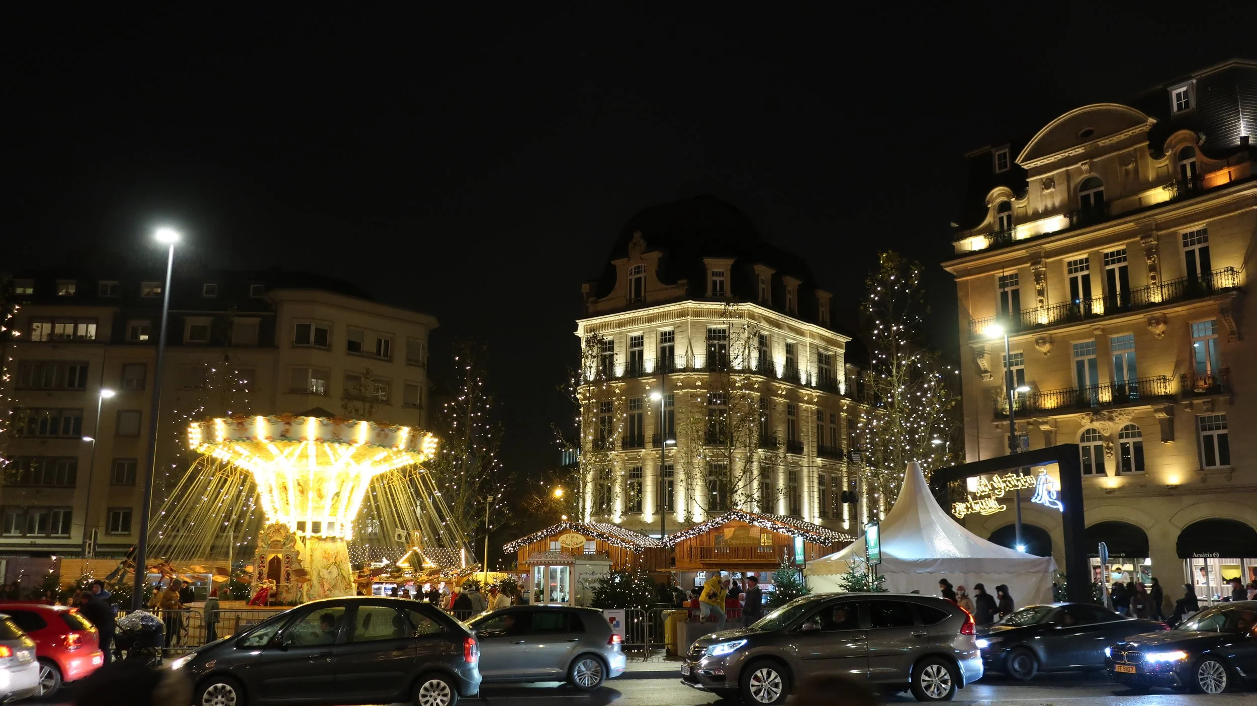  Luxembourg 2021--Place de Paris--Holiday Decorations--Carousel 