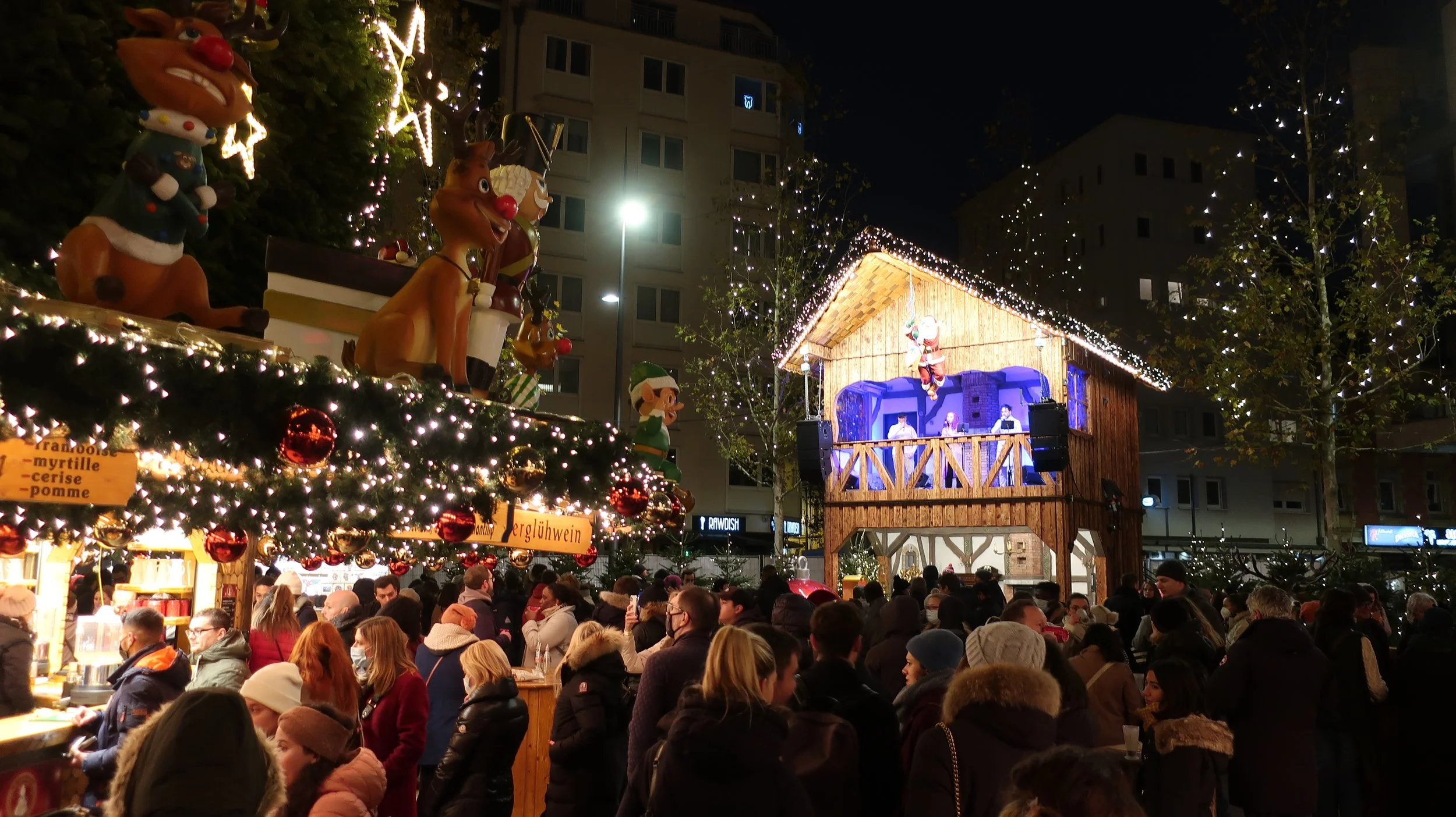  Luxembourg 2021--Place de Paris--Holiday Decorations--Entertainment 