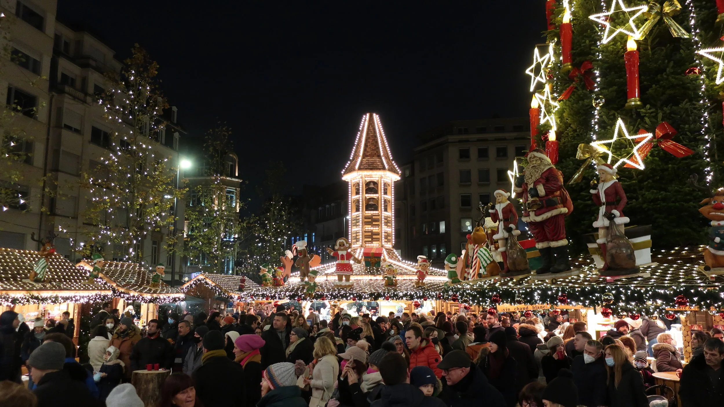  Luxembourg 2021--Place de Paris--Holiday Decorations 