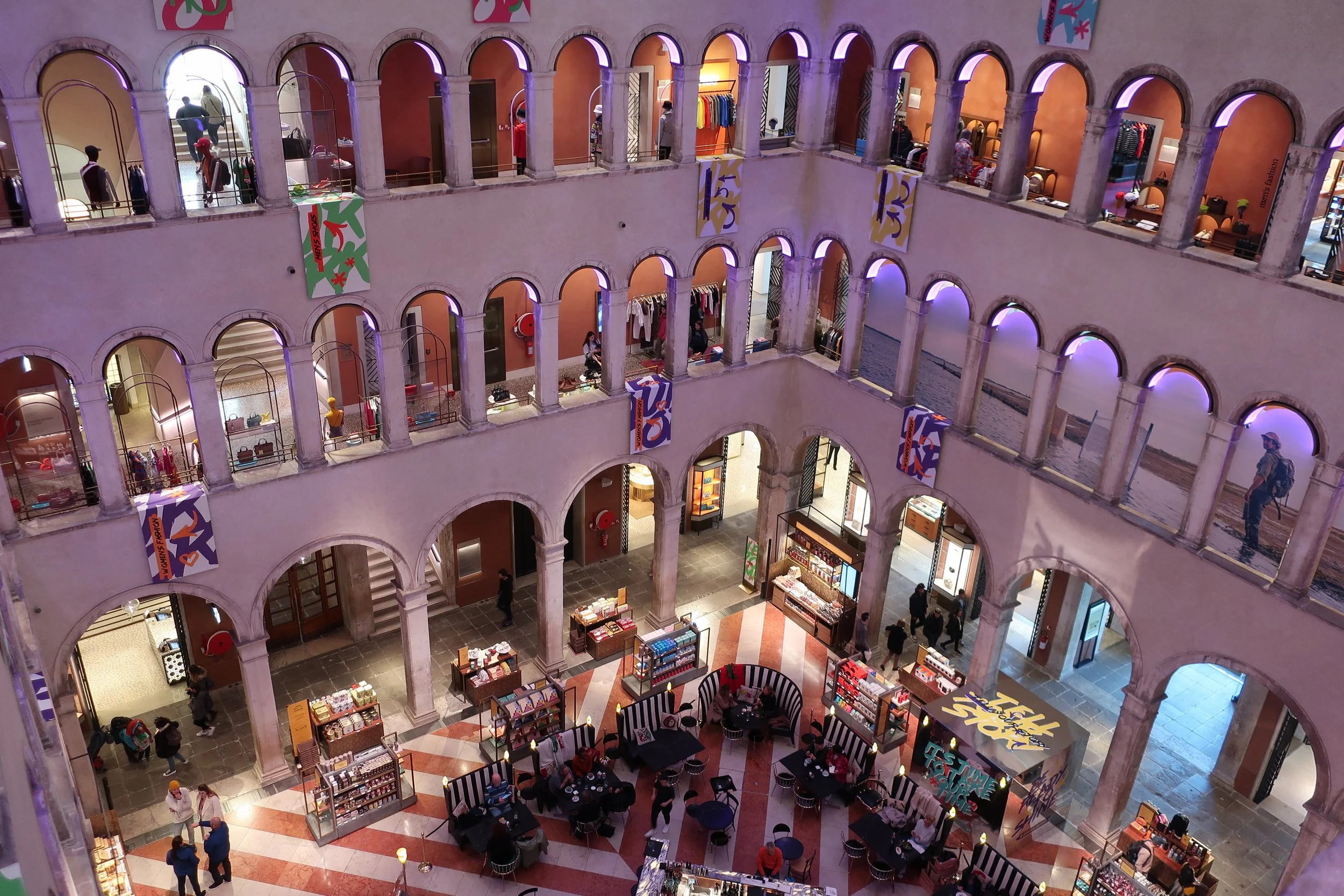  Venice 2023--Fondaco dei Tedeschi (former post office now shopping mall) near the Rialto Bridge 