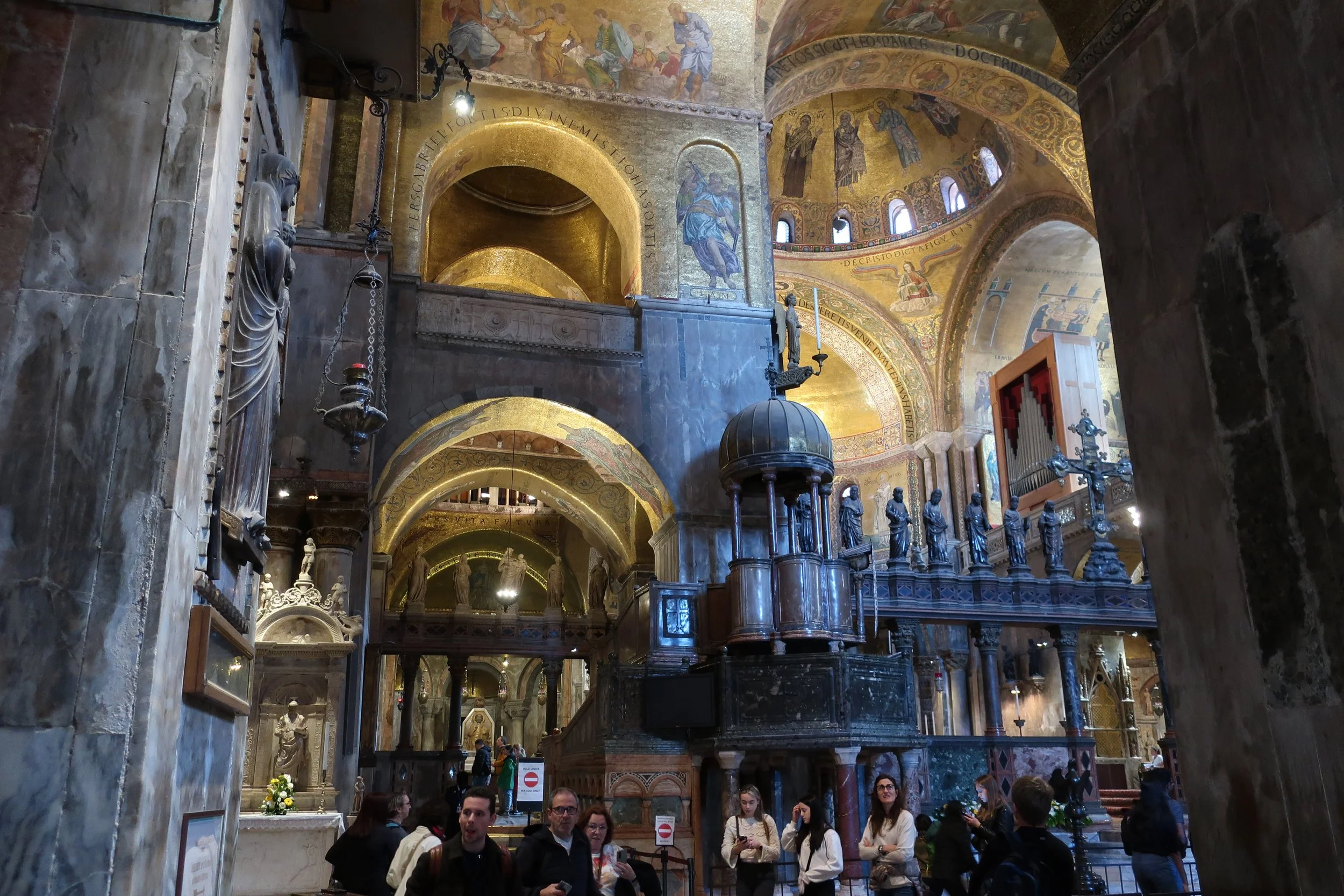  Venice 2023--San Marco Basilica Nave 