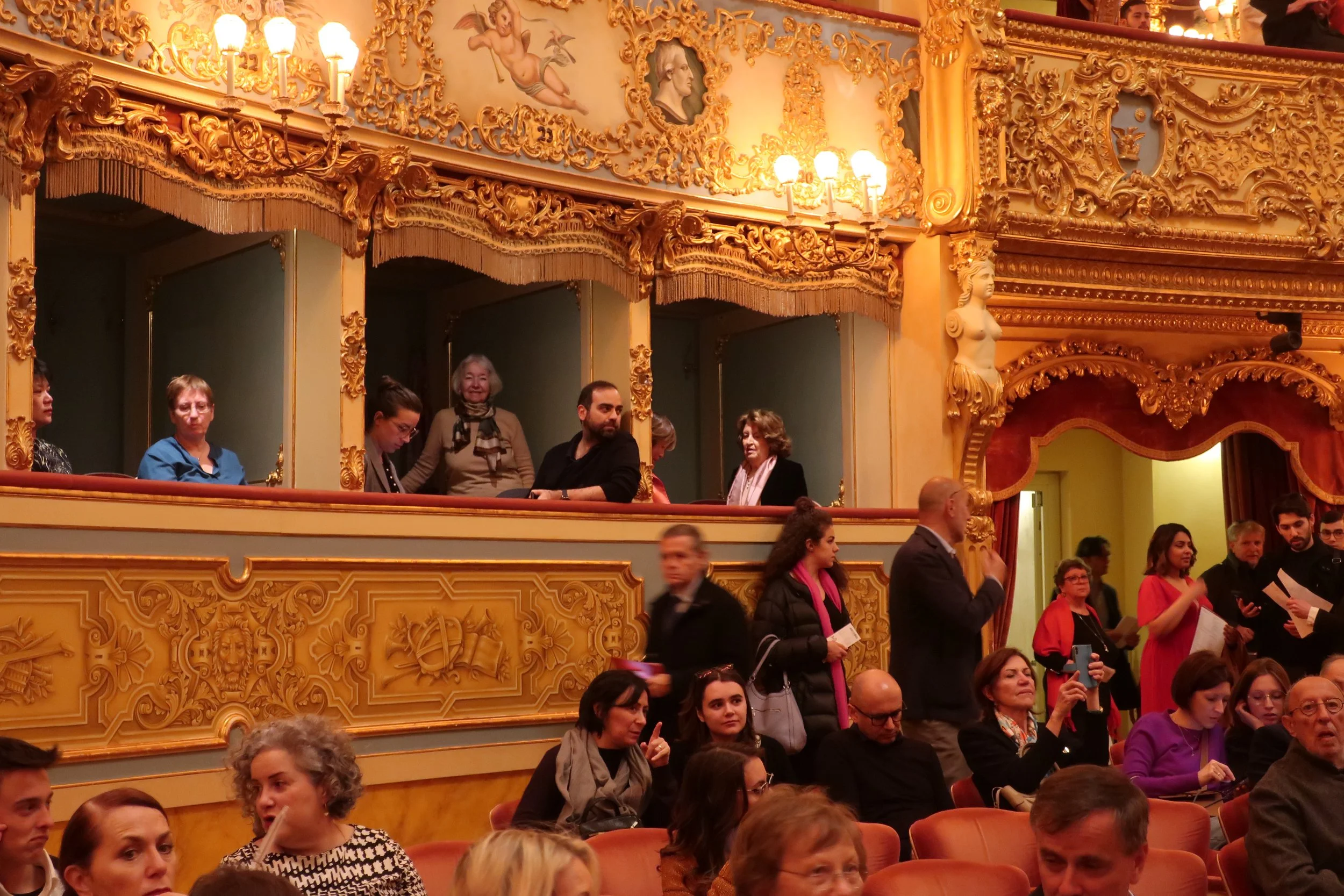  Venice 2023--Gran Theatro La Fenice--Carrol Benner Kindel in our box with other couple 