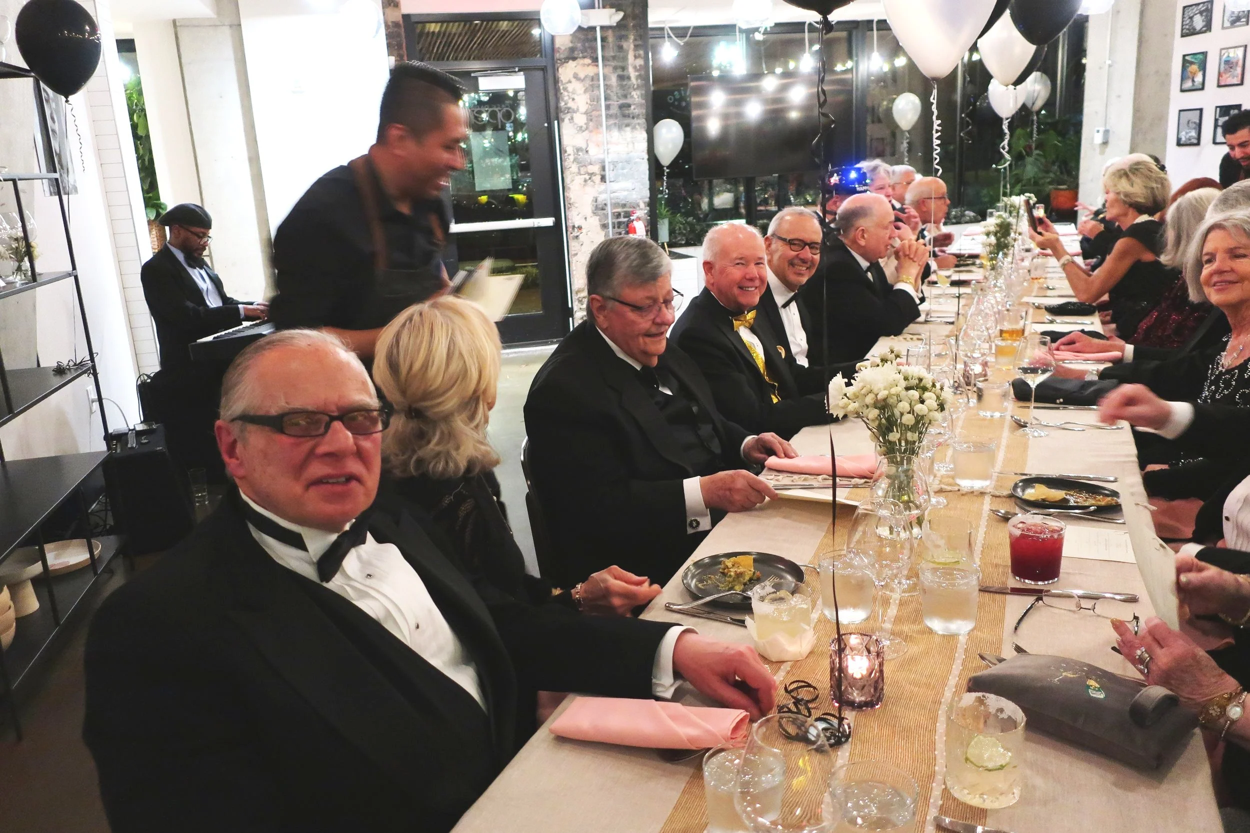  DC--Paraiso--New Year's Eve 2024--Dinner--Peter de Gajary, Janetll Crowder, Bob Hillman, Gene Butler, Enrique Gomez, Jamie Ennis 