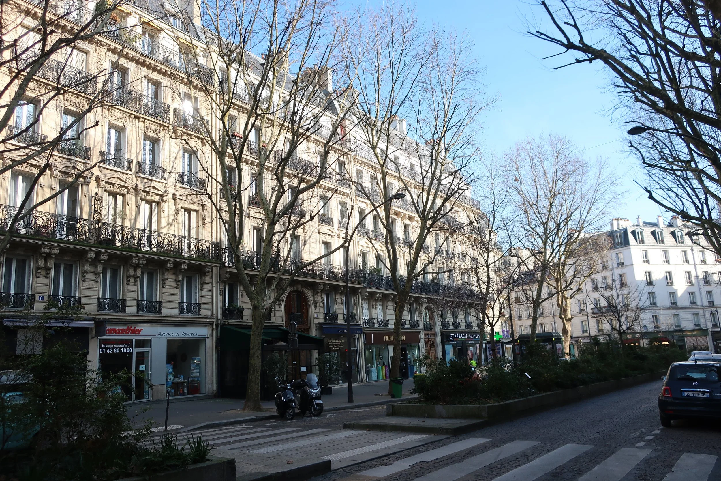  Paris Spring 2025--Montmartre, Ave. Trudaine 