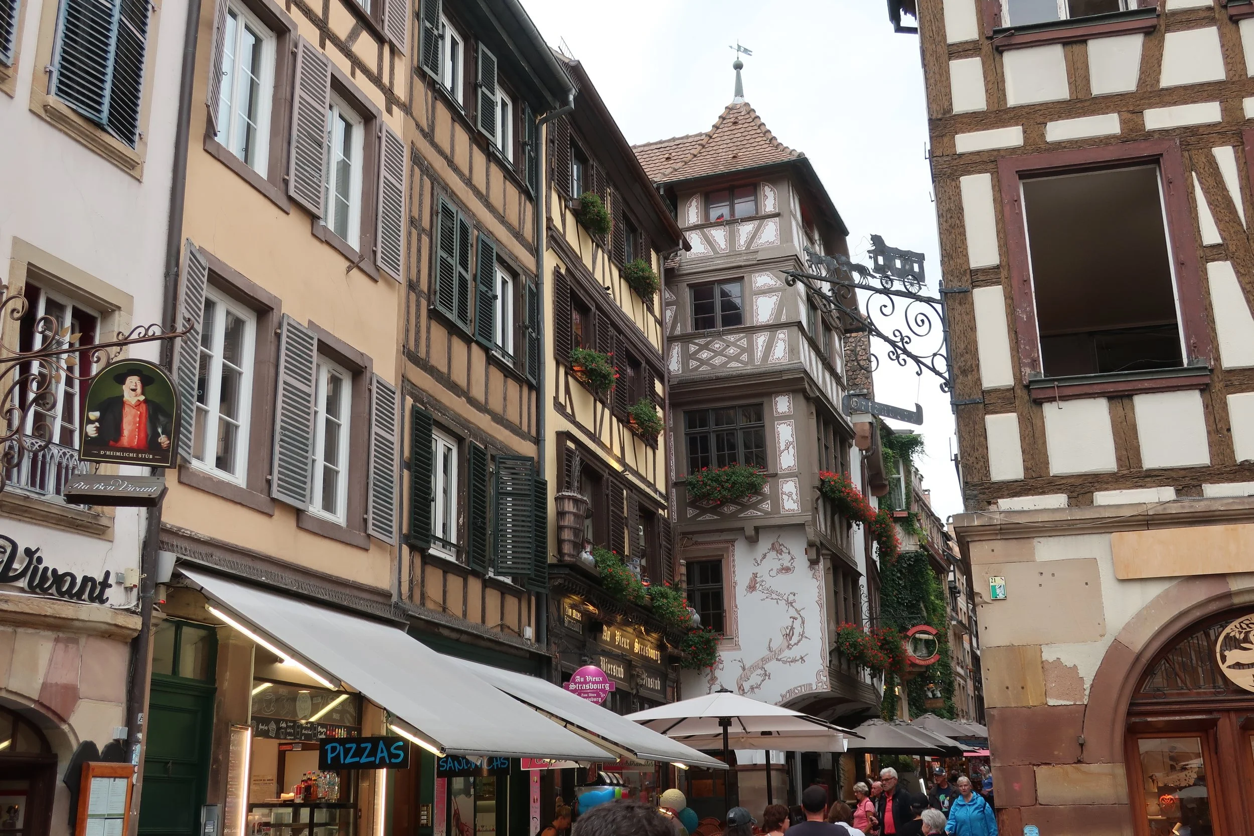  France--Strasbourg 2025--Rue du Maroquin 