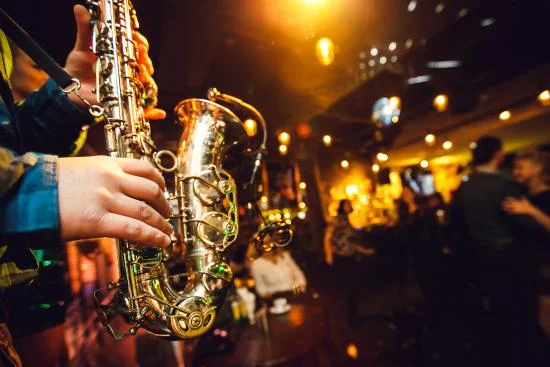 live-saxophone-music.jpg