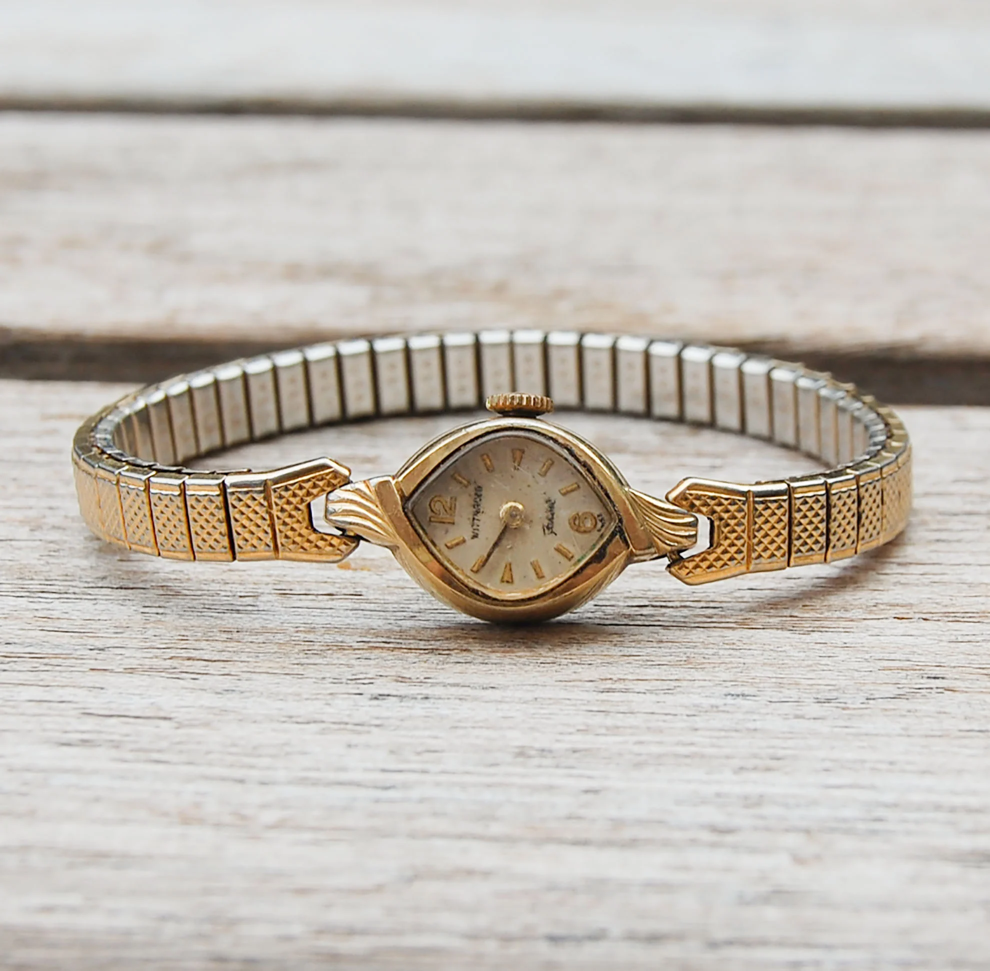 Vintage Wittnauer Womens Gold Plated 